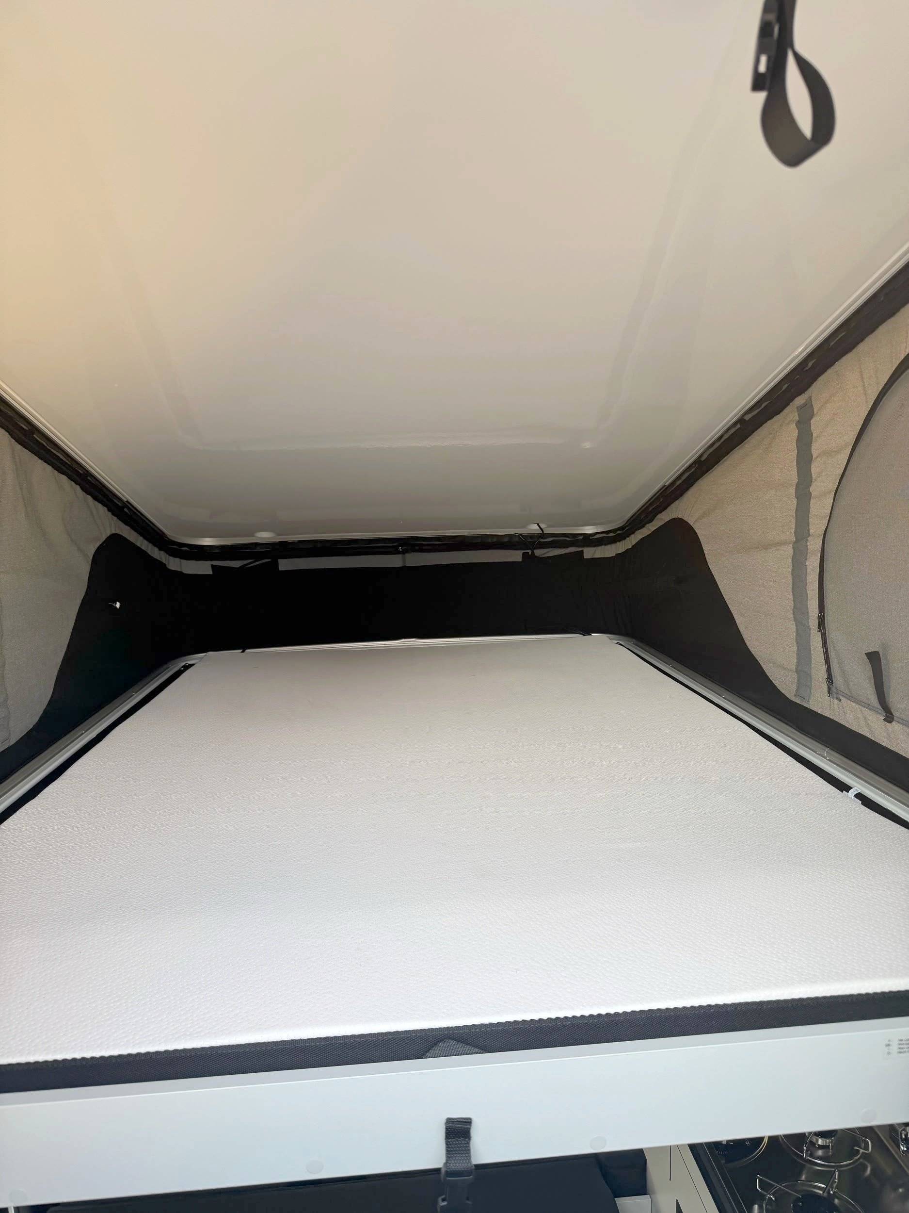 slaapplaatsen Renault Trafic 2.0 DCI 130 - Yescapa