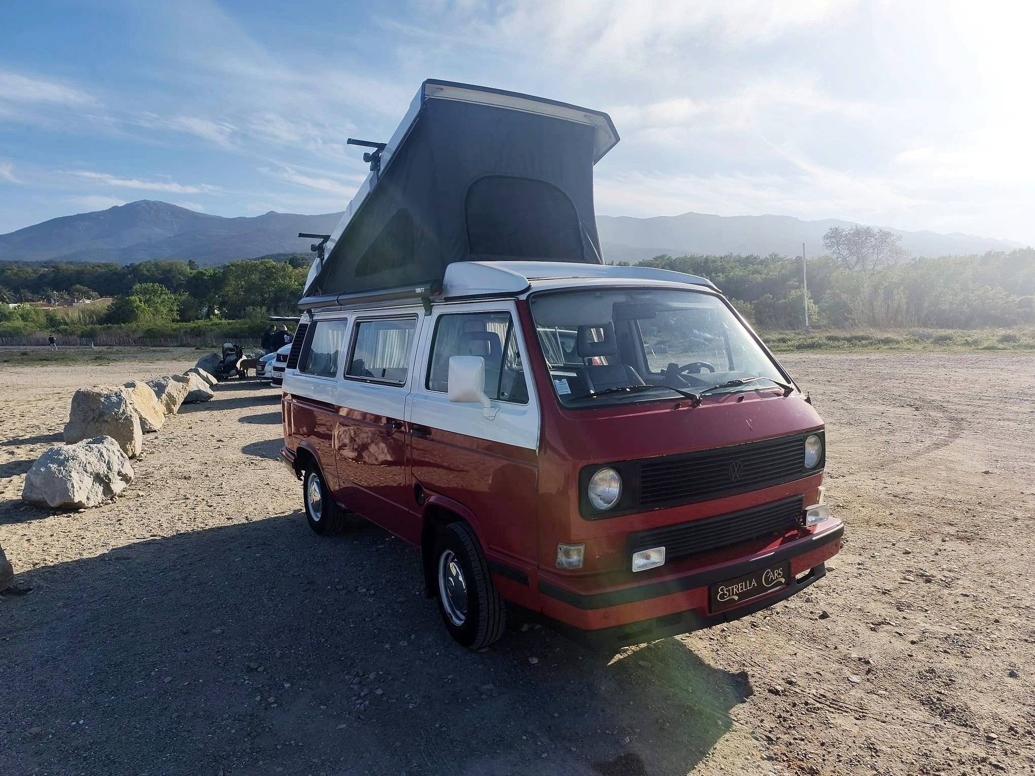 schräge Vorderansicht Volkswagen T3 1.6 TD CALIFORNIA WESTFALIA - Yescapa