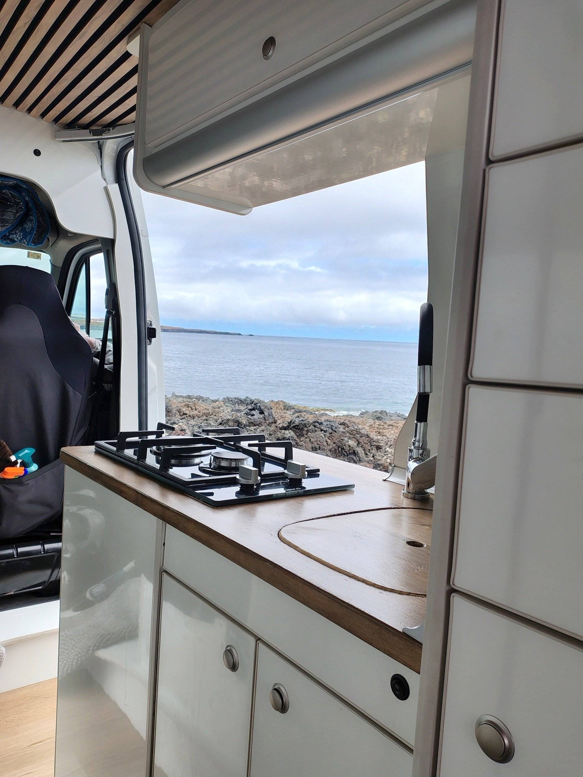 Kitchenette Renault Renault Master III - Yescapa