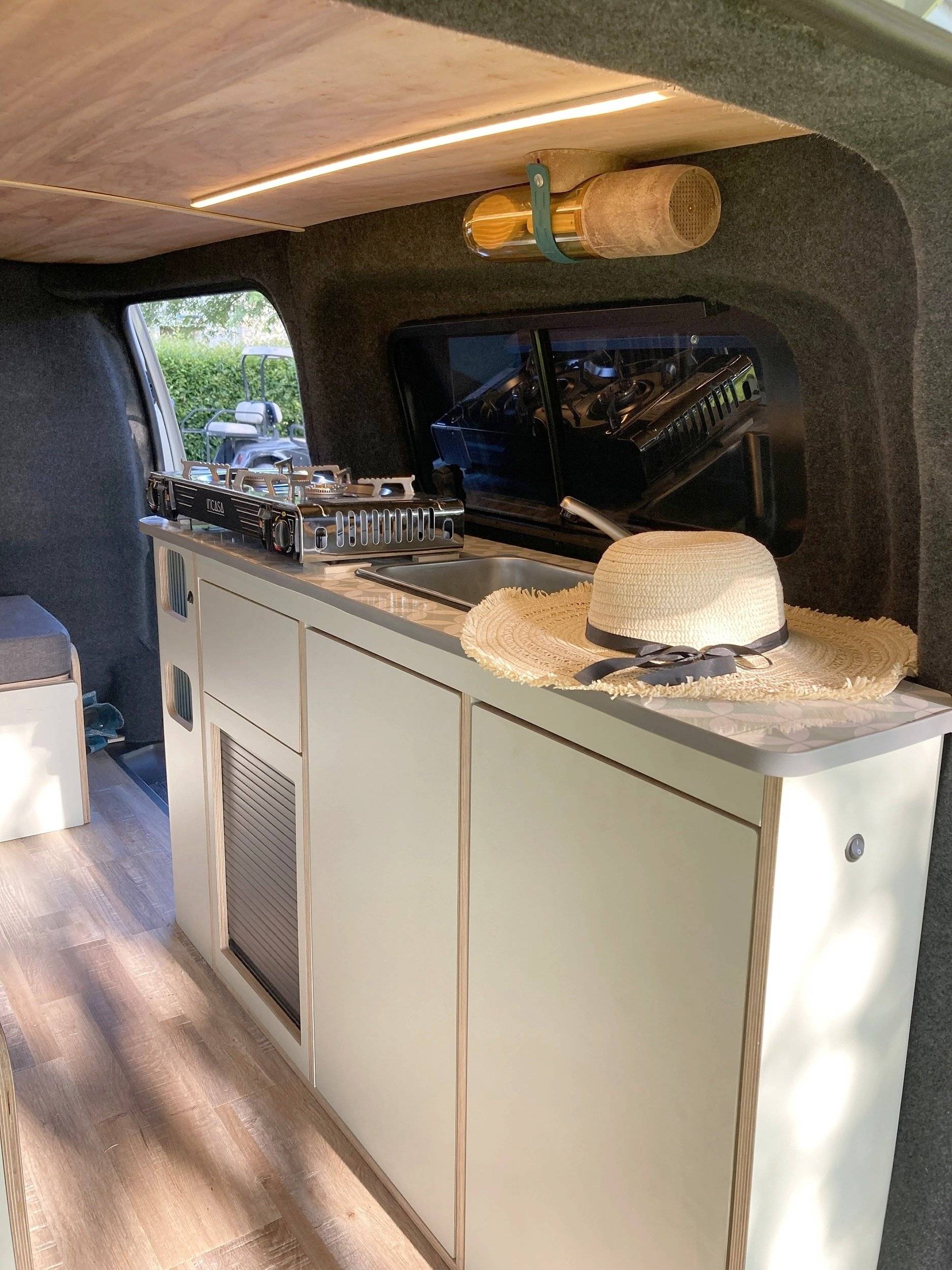 Yakavan Peugeot e-Expert