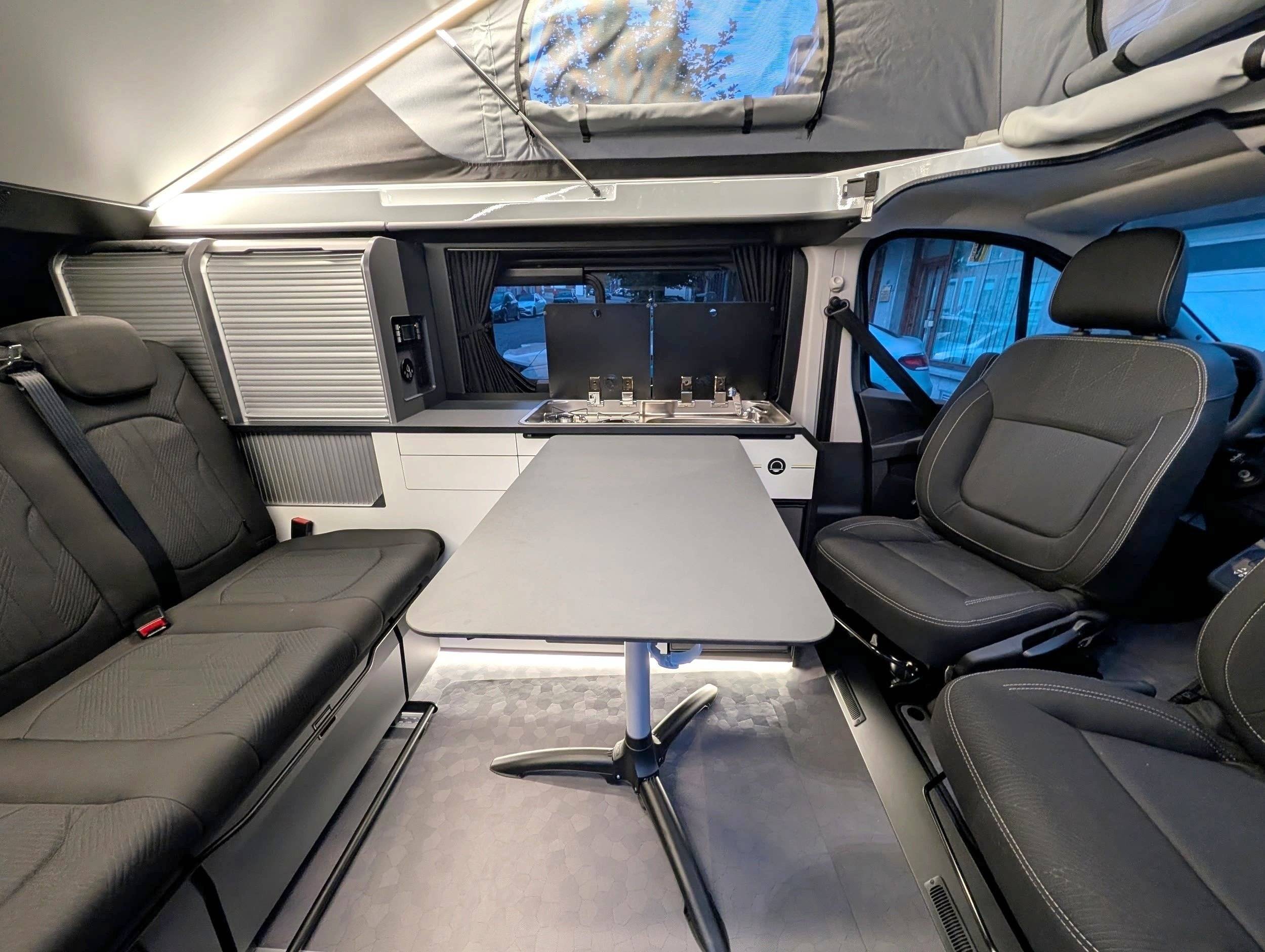 Comedor Renault Renault Trafic III 2.0L DCI 150CV - Yescapa