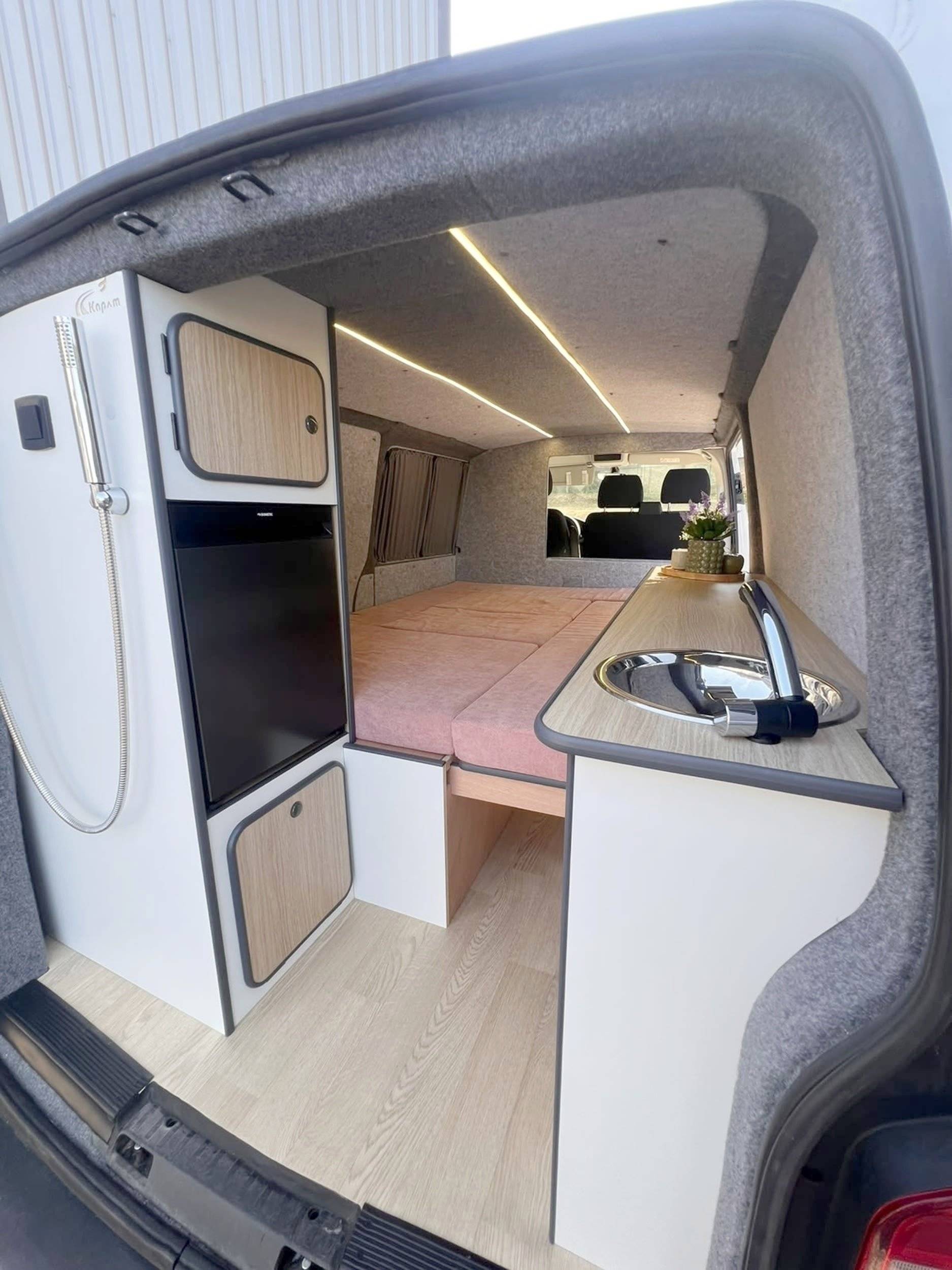 Volkswagen Van