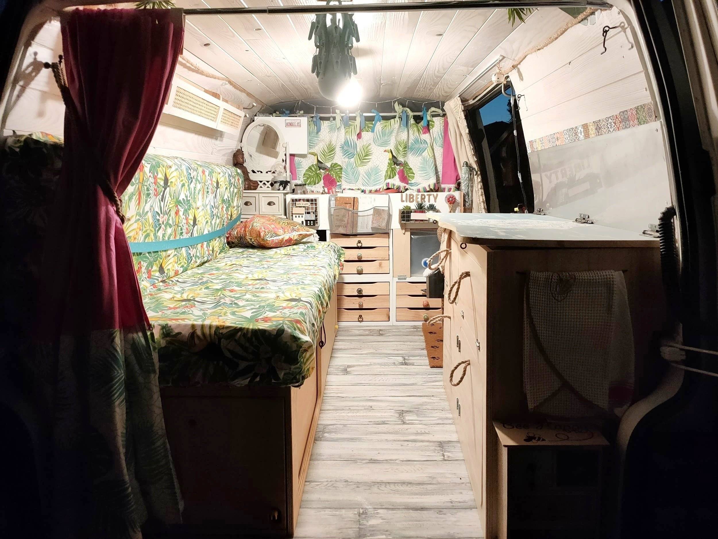 Custo Van Transporter