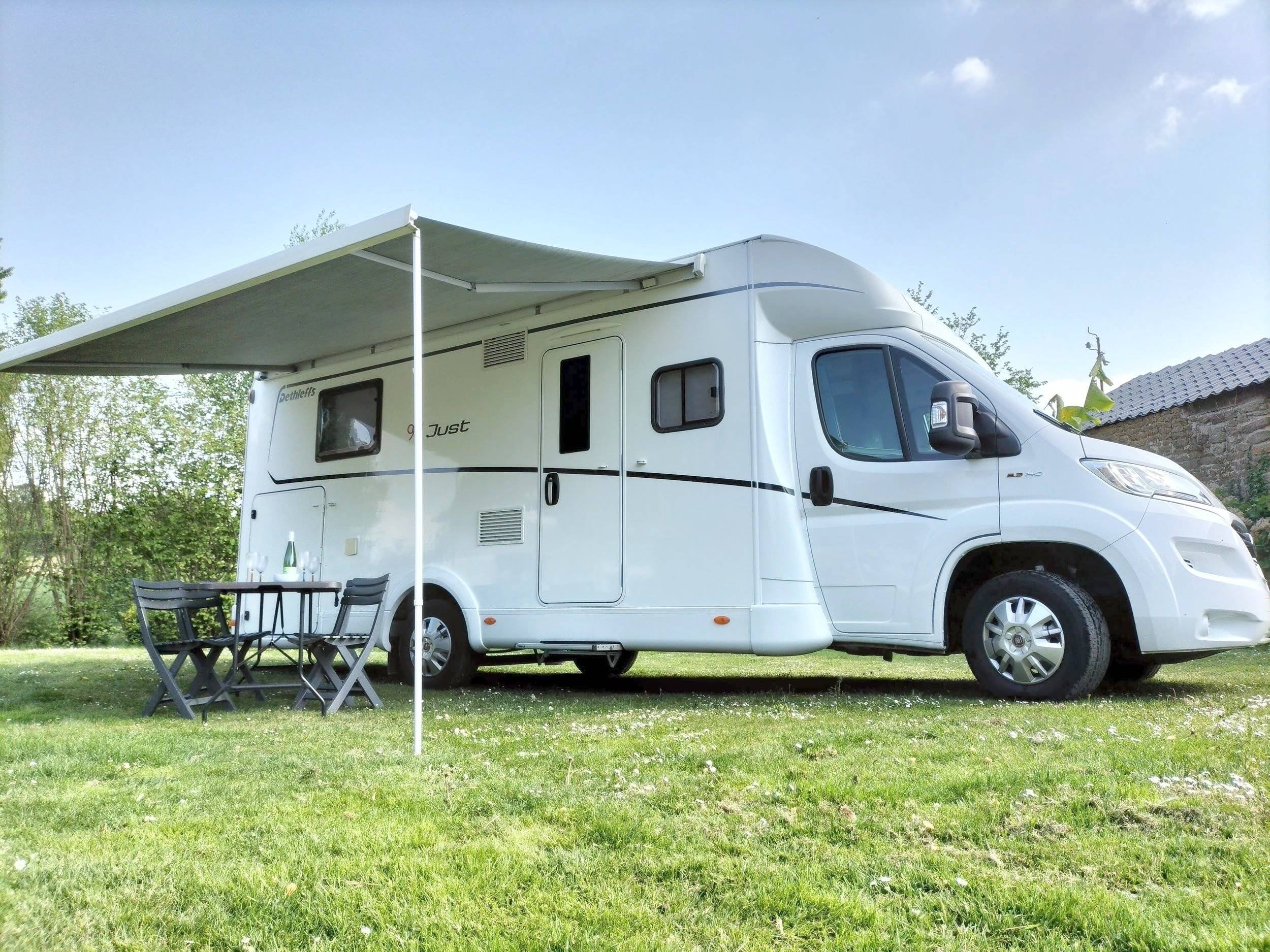 Front view from 3/4 Fiat Ducato 2,3 l 148 ch - Yescapa