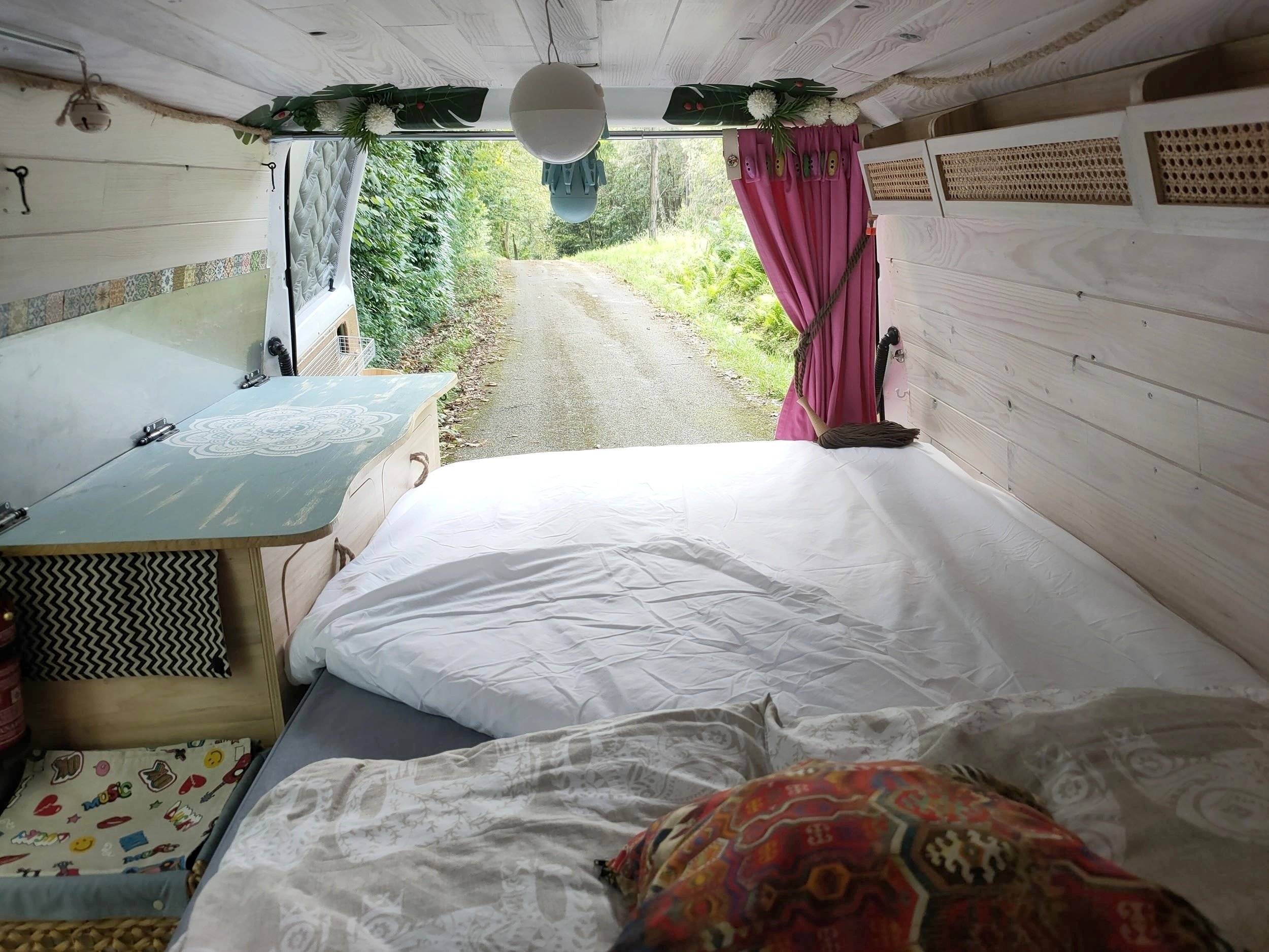 Custo Van Transporter