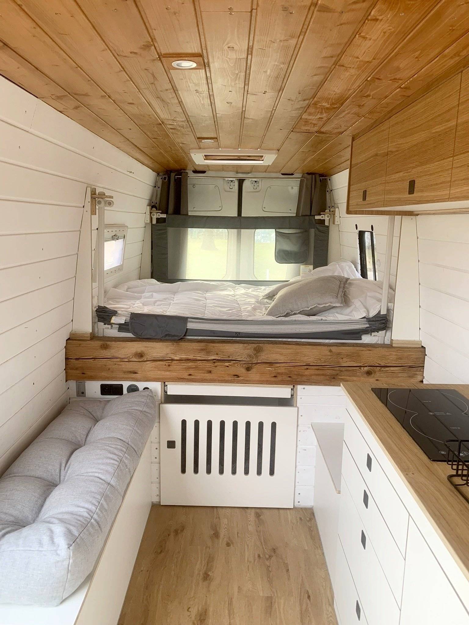 Volkswagen Volkswagen Crafter 35 mittel L2H2 Hochdach Express Profi