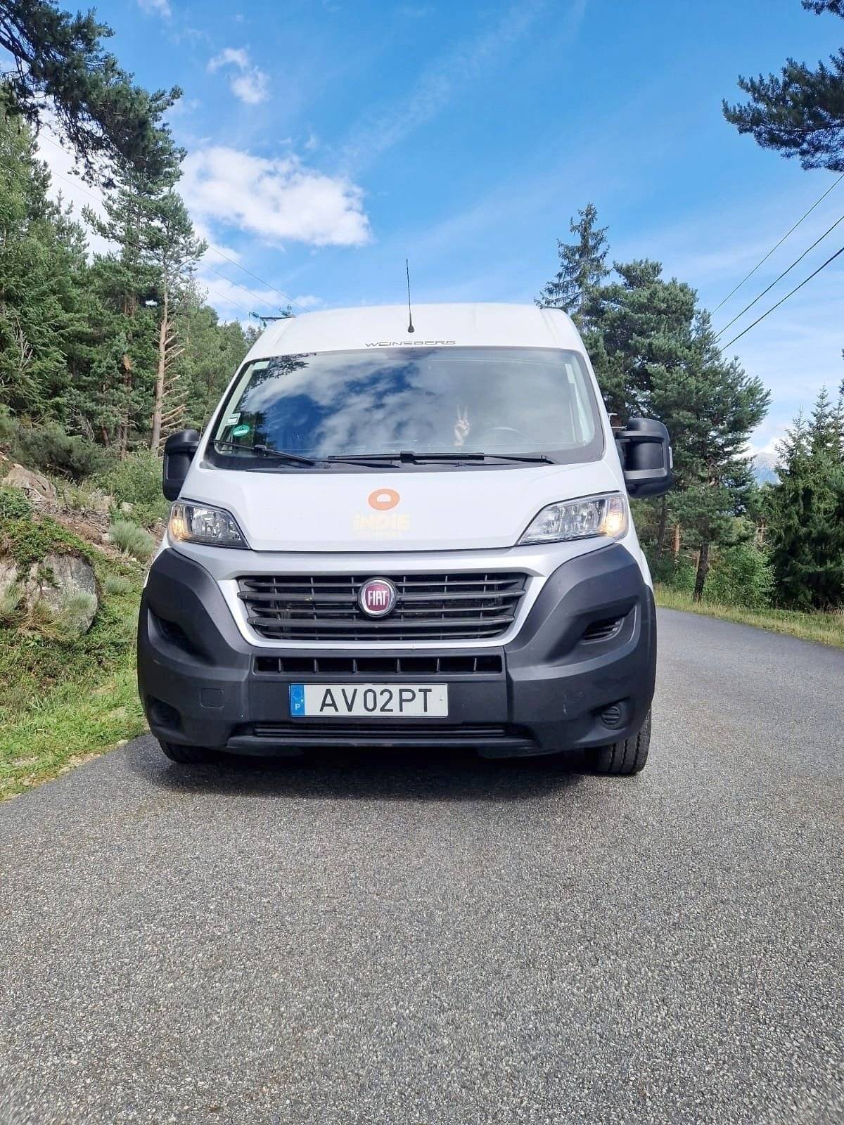 Weinsberg Carabus 600K (4 Plazas Viajar / 5 Dormir)