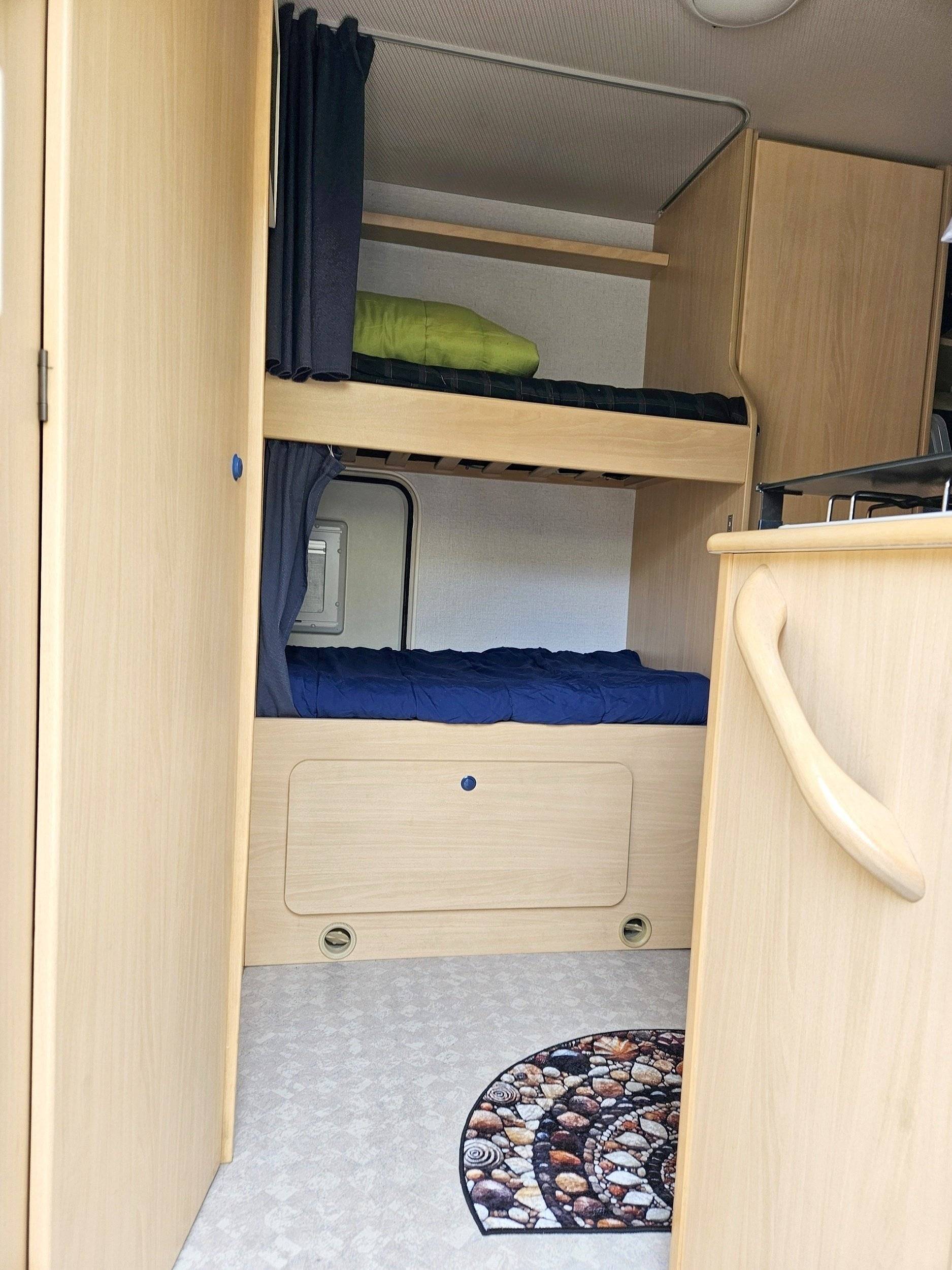 Berth Ford - Yescapa