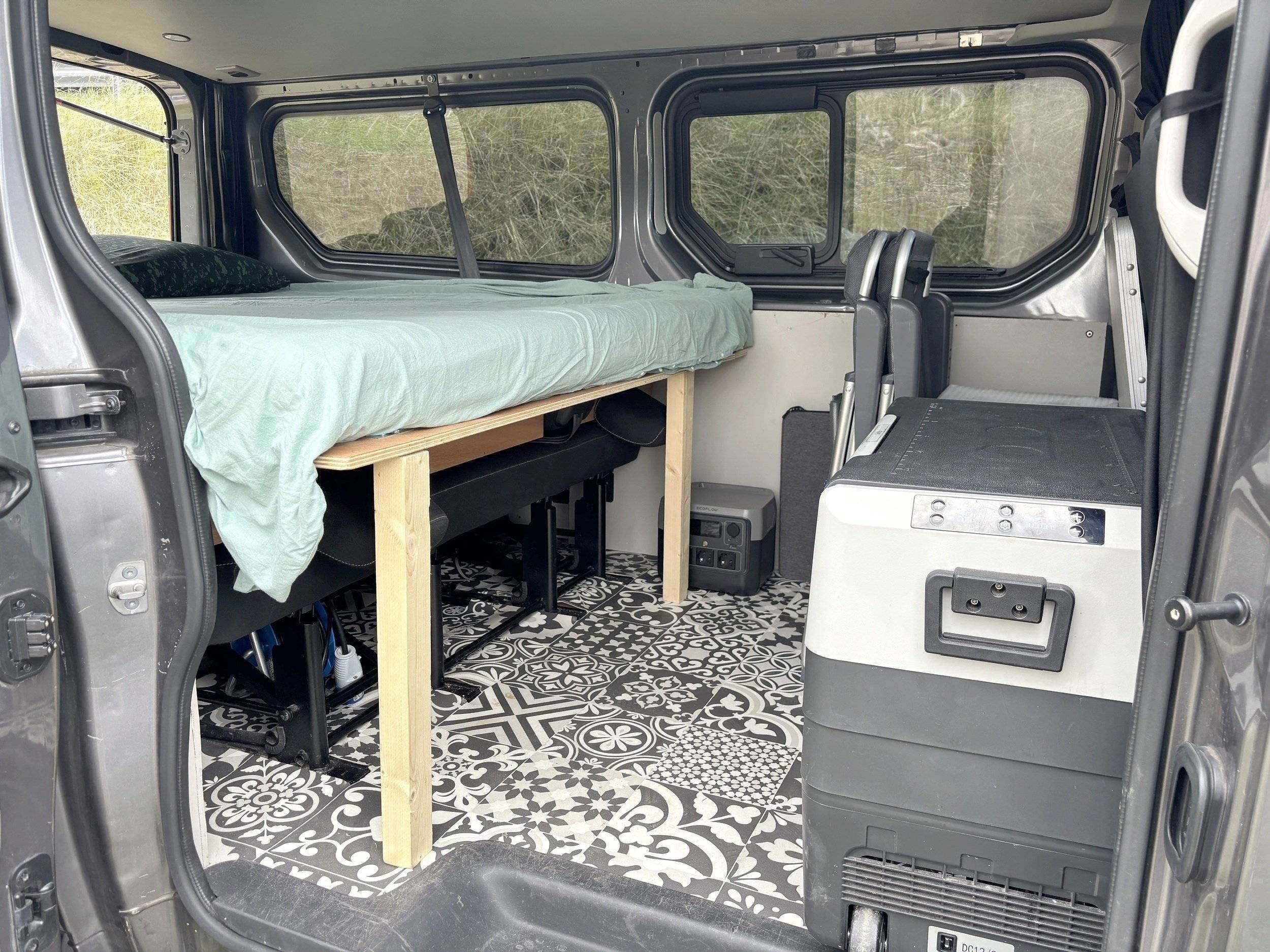 Couchages Renault Trafic III Confort 1,6 l 115 ch - Yescapa
