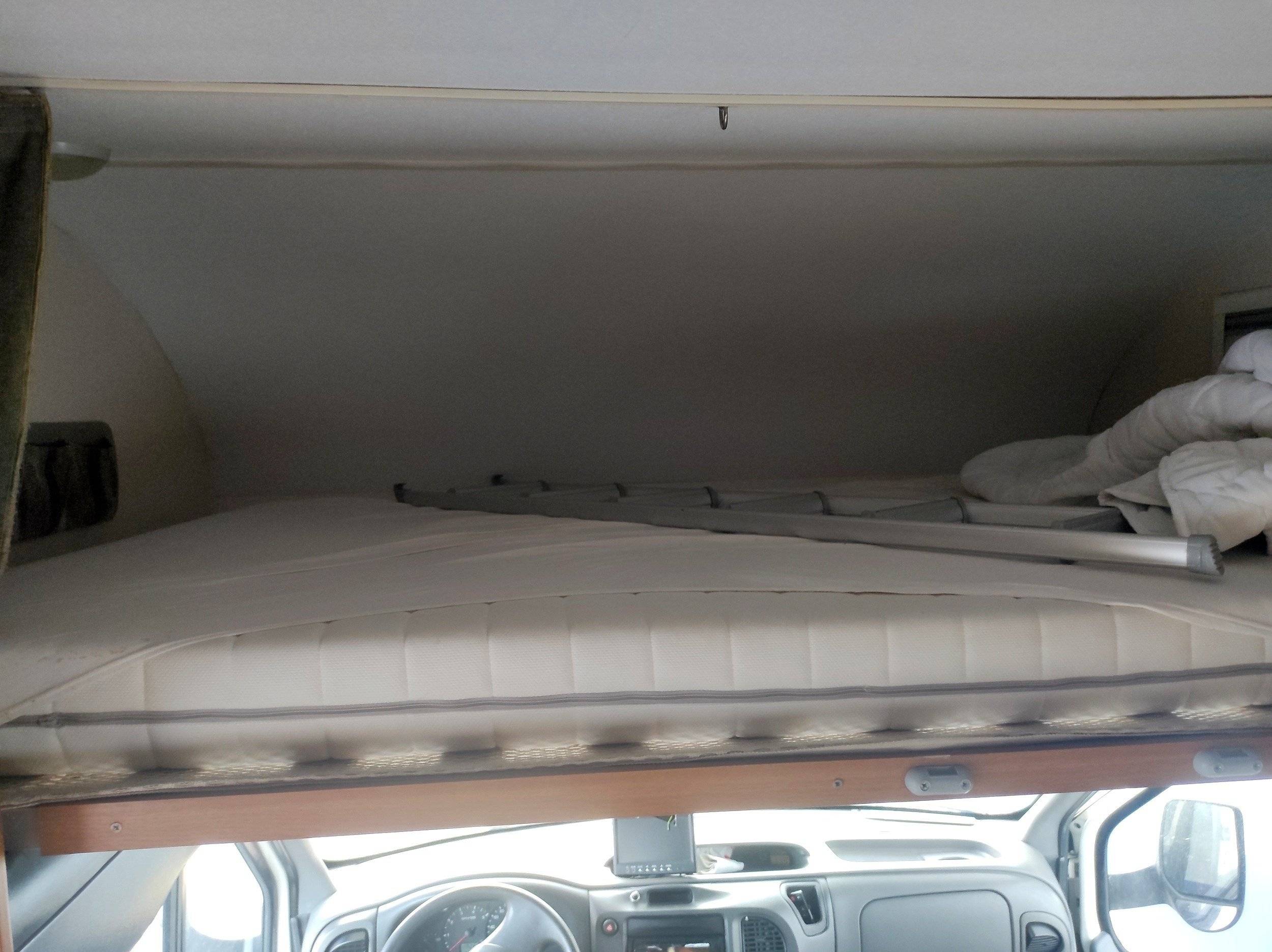 Plazas en cama Ford ford transit - Yescapa
