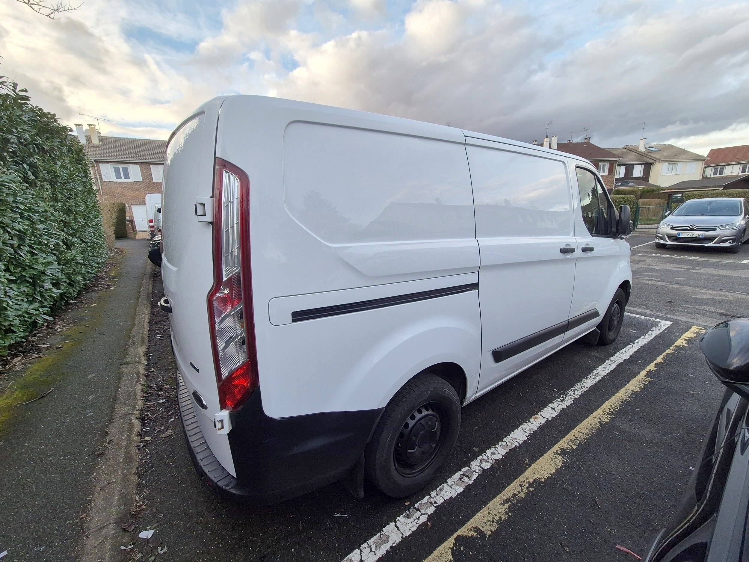 Ford Custom 2,0 l 130 ch