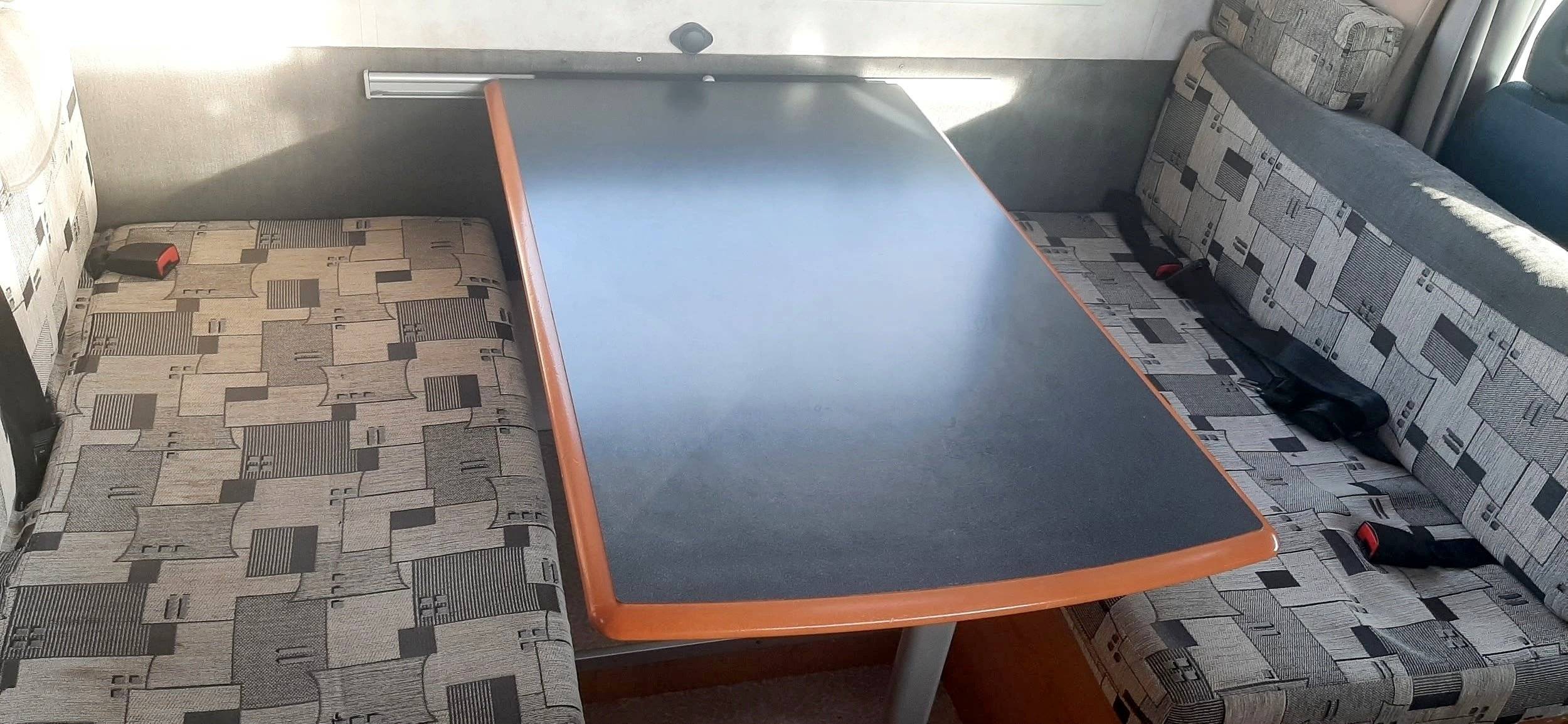 Dinette Fiat Ducato 2.8 jtd - Yescapa