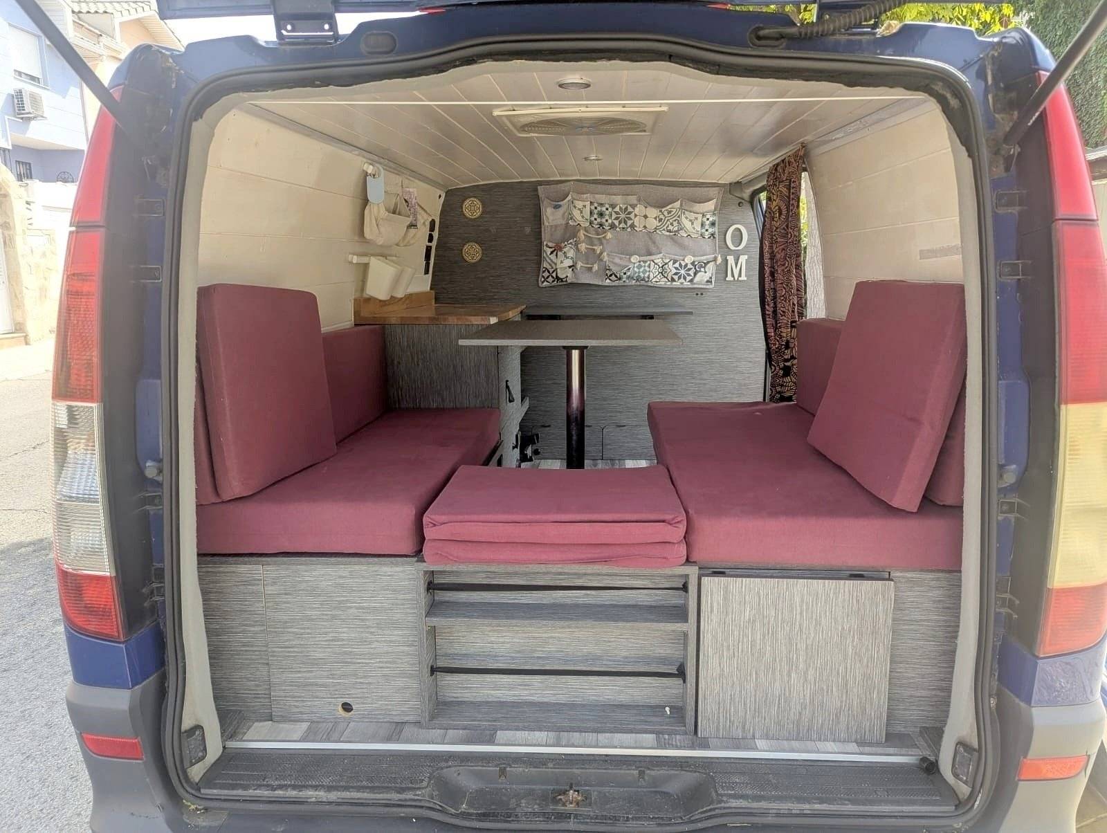 3 C Cartier/Brisebras Mercedes vito