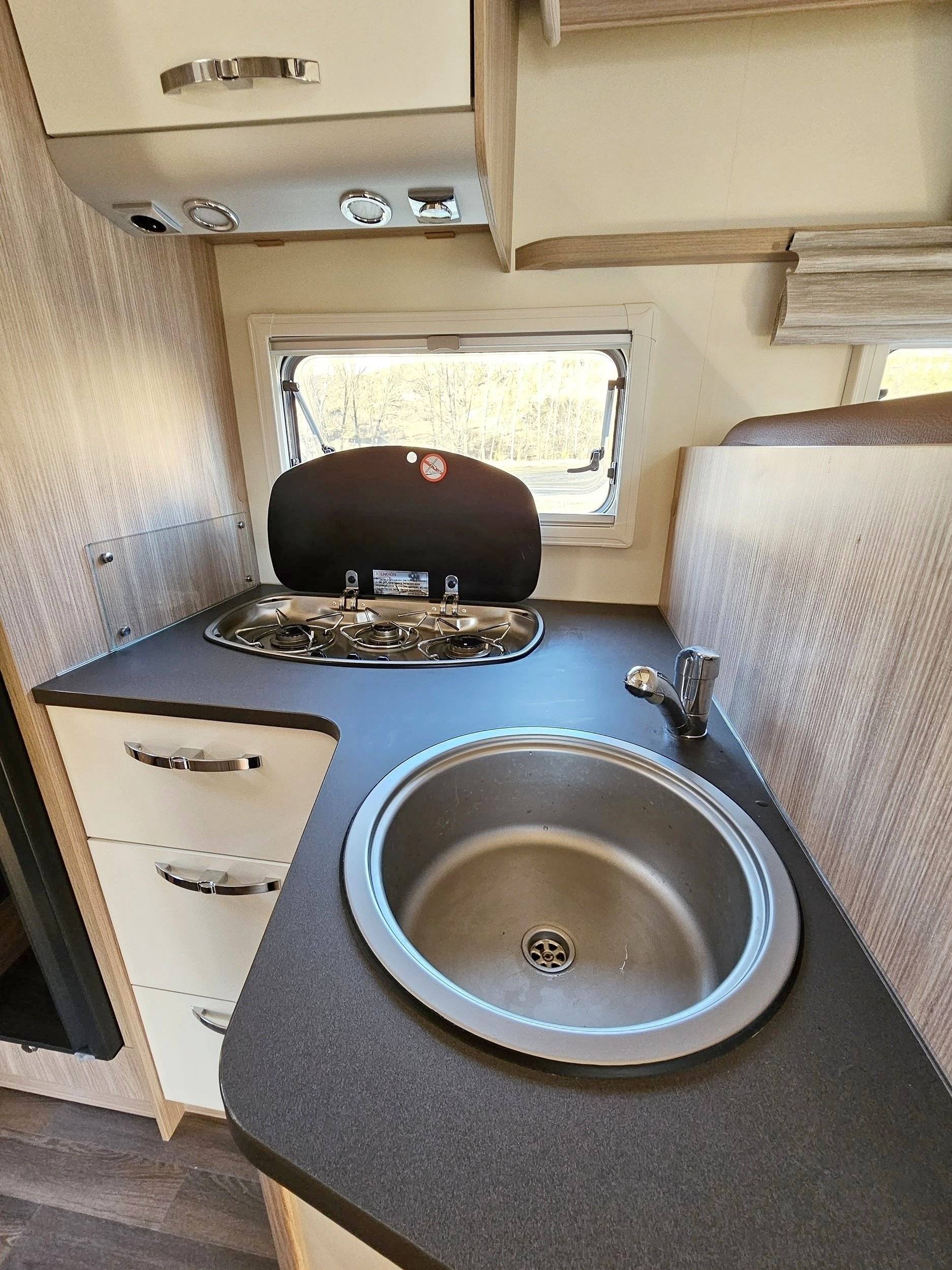 Bürstner Ixeo 726 g