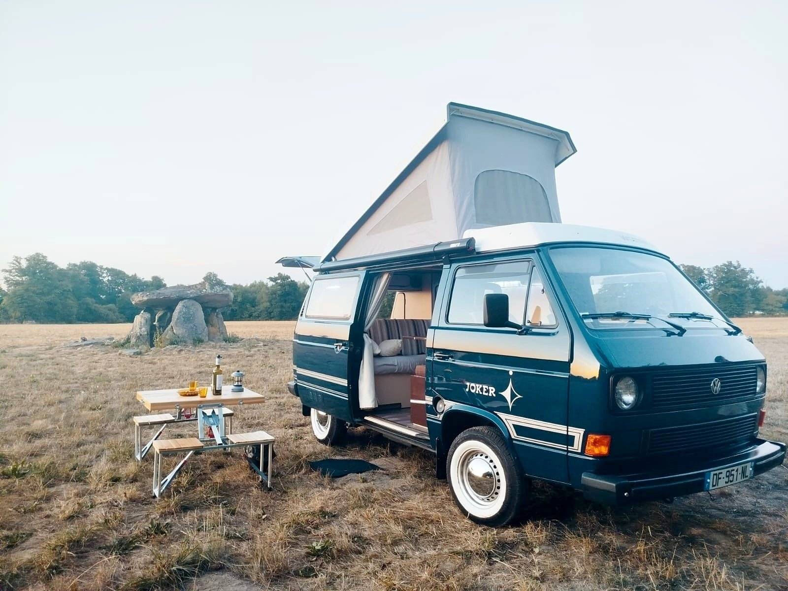 Front view from 3/4 Volkswagen T3 Joker Westfalia - Yescapa