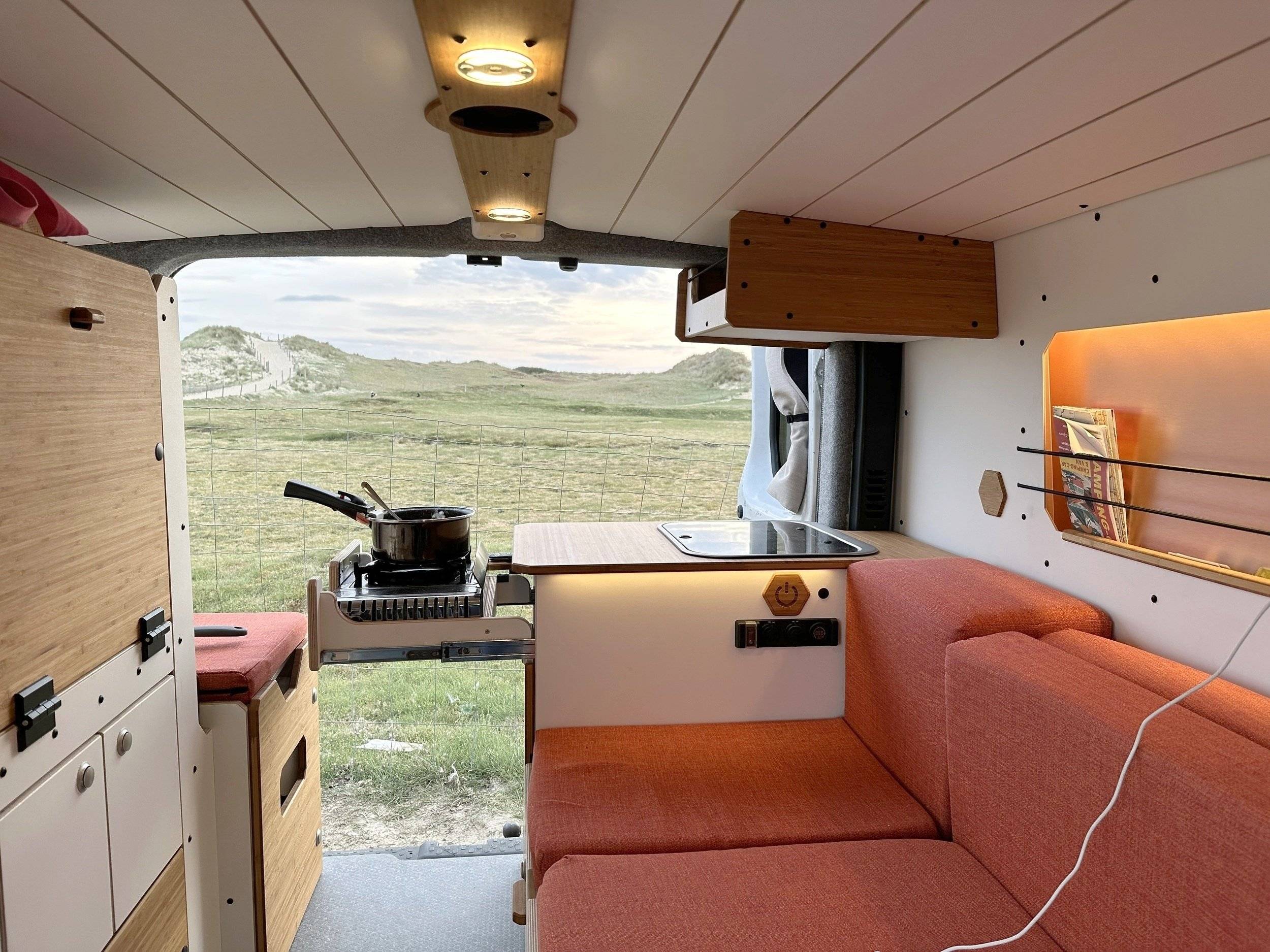 Van Mania Kit North