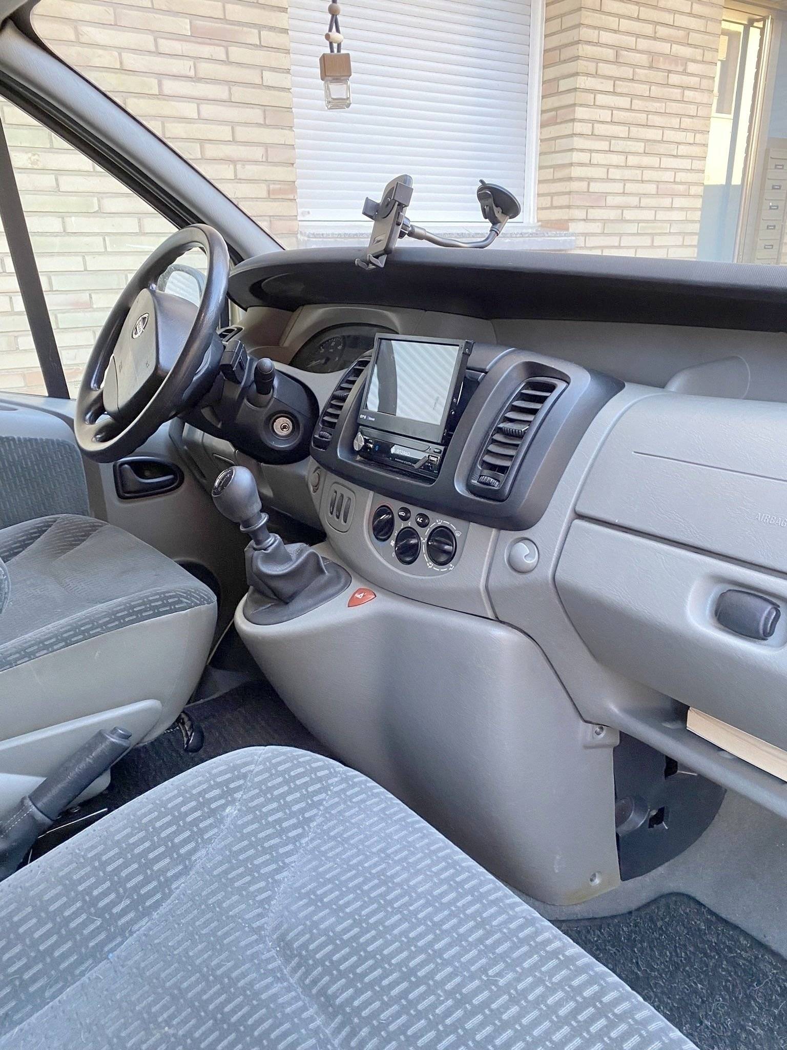Bestuurderplaats Renault Trafic 1,9 dci 100 cv - Yescapa