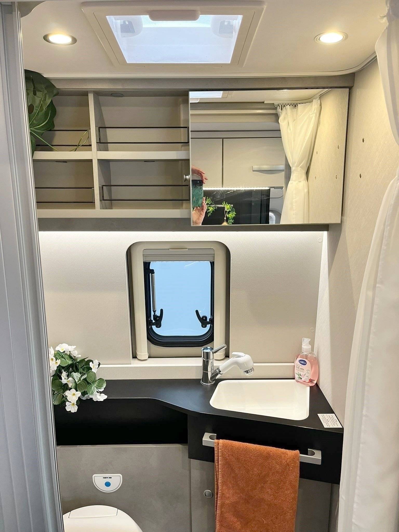 Hymer Peugeot 2.2 140cv