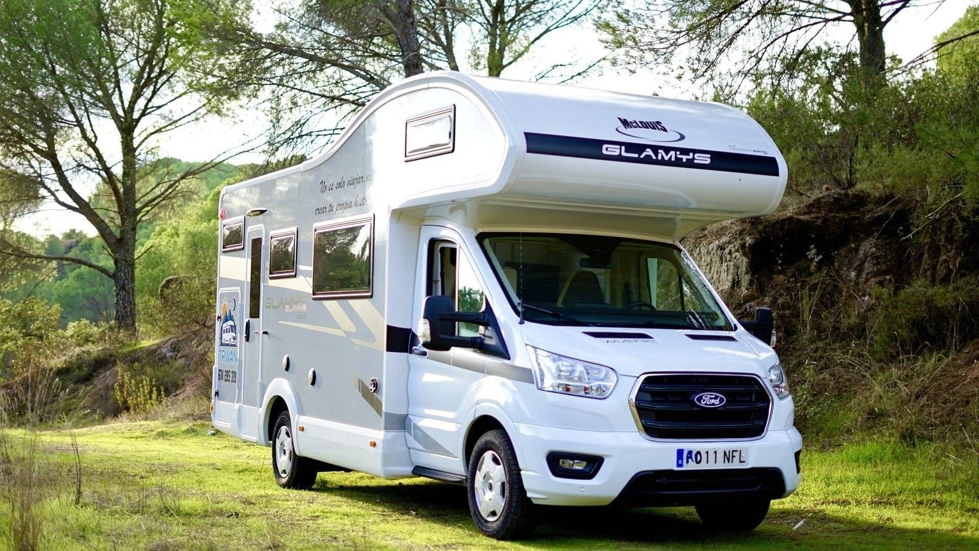 Voorkant 3/4 Ford ford transit - Yescapa