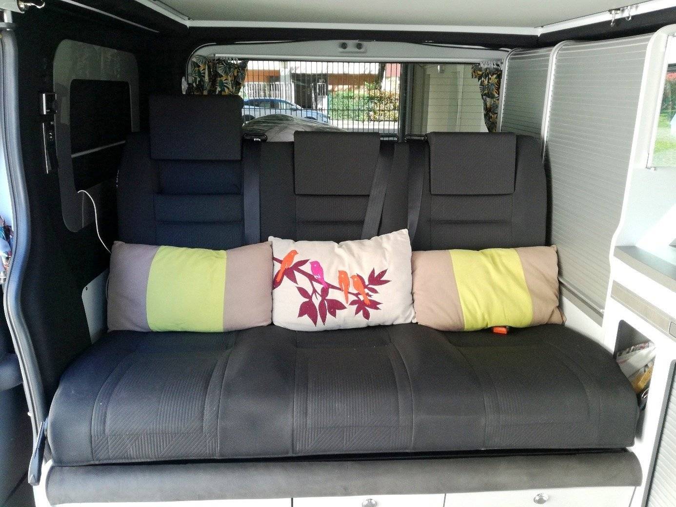 Dinette Renault RENAULT TRAFIC III 1.6 ENERGY DCI 145 TWIN TURBO EU6 L1H1 2.7T - Yescapa