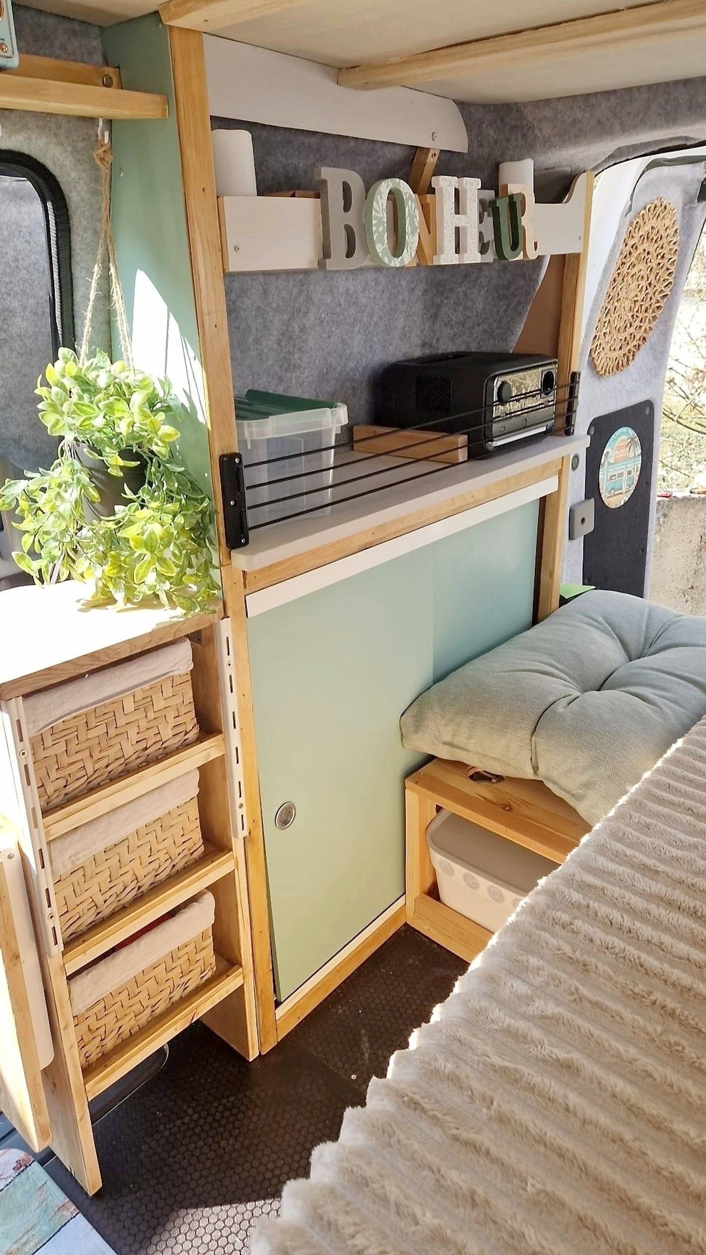 Kochnische Nissan NV200 - Yescapa