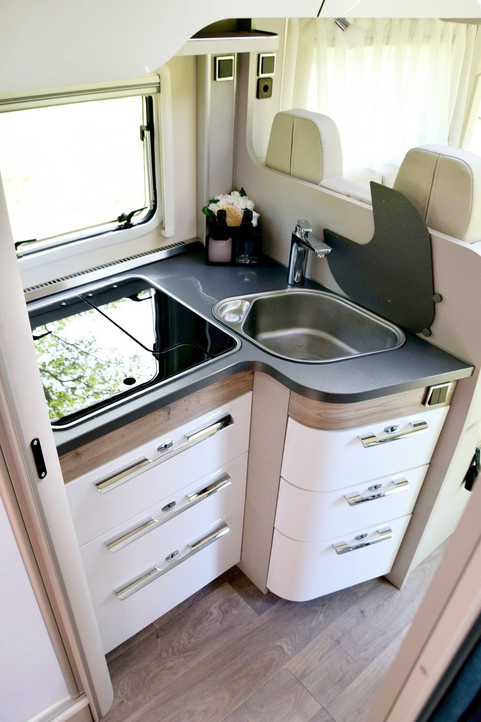 Hymer Exisis-i 678
