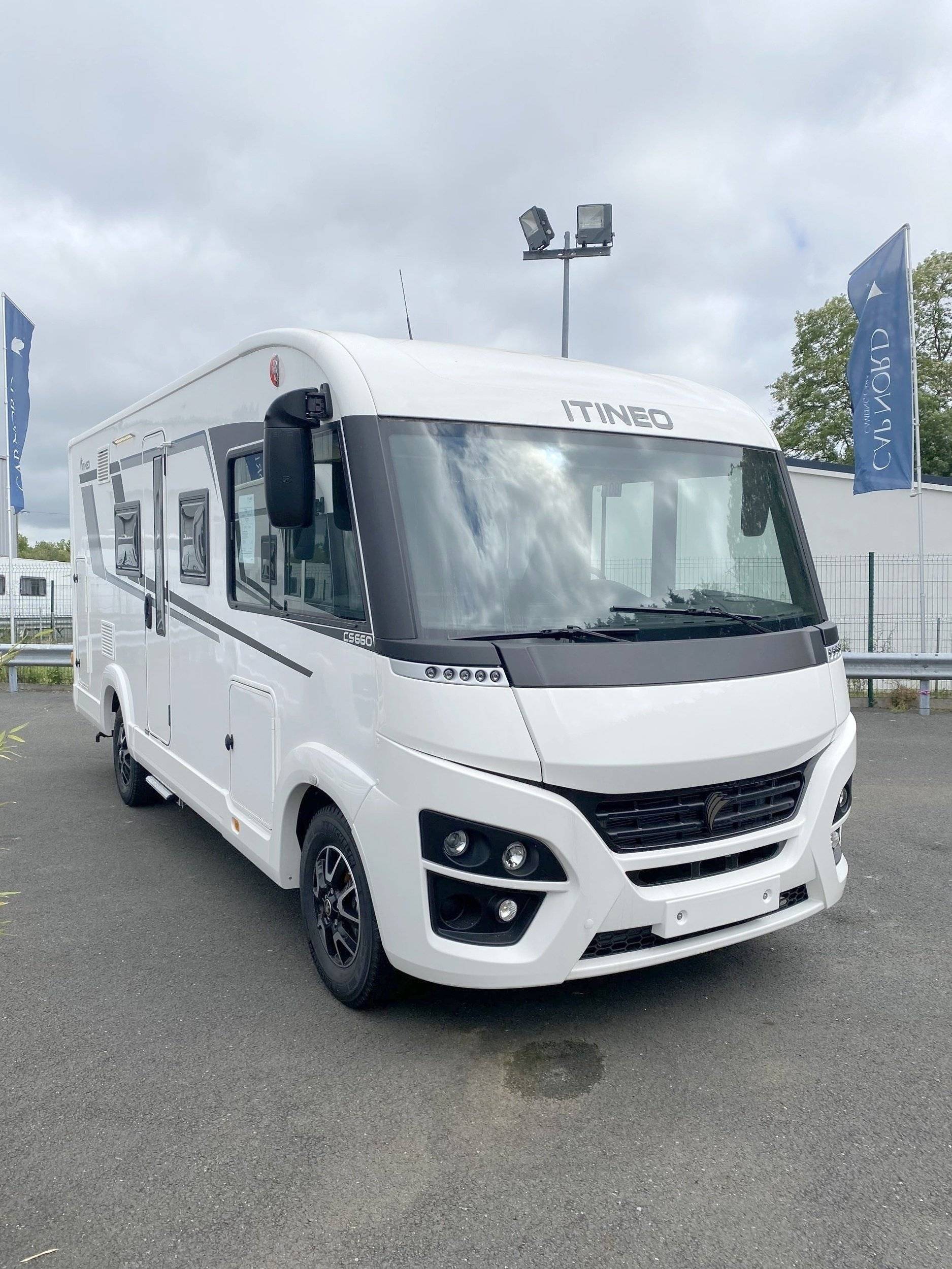 schräge Vorderansicht Peugeot Peugeot boxer - Yescapa