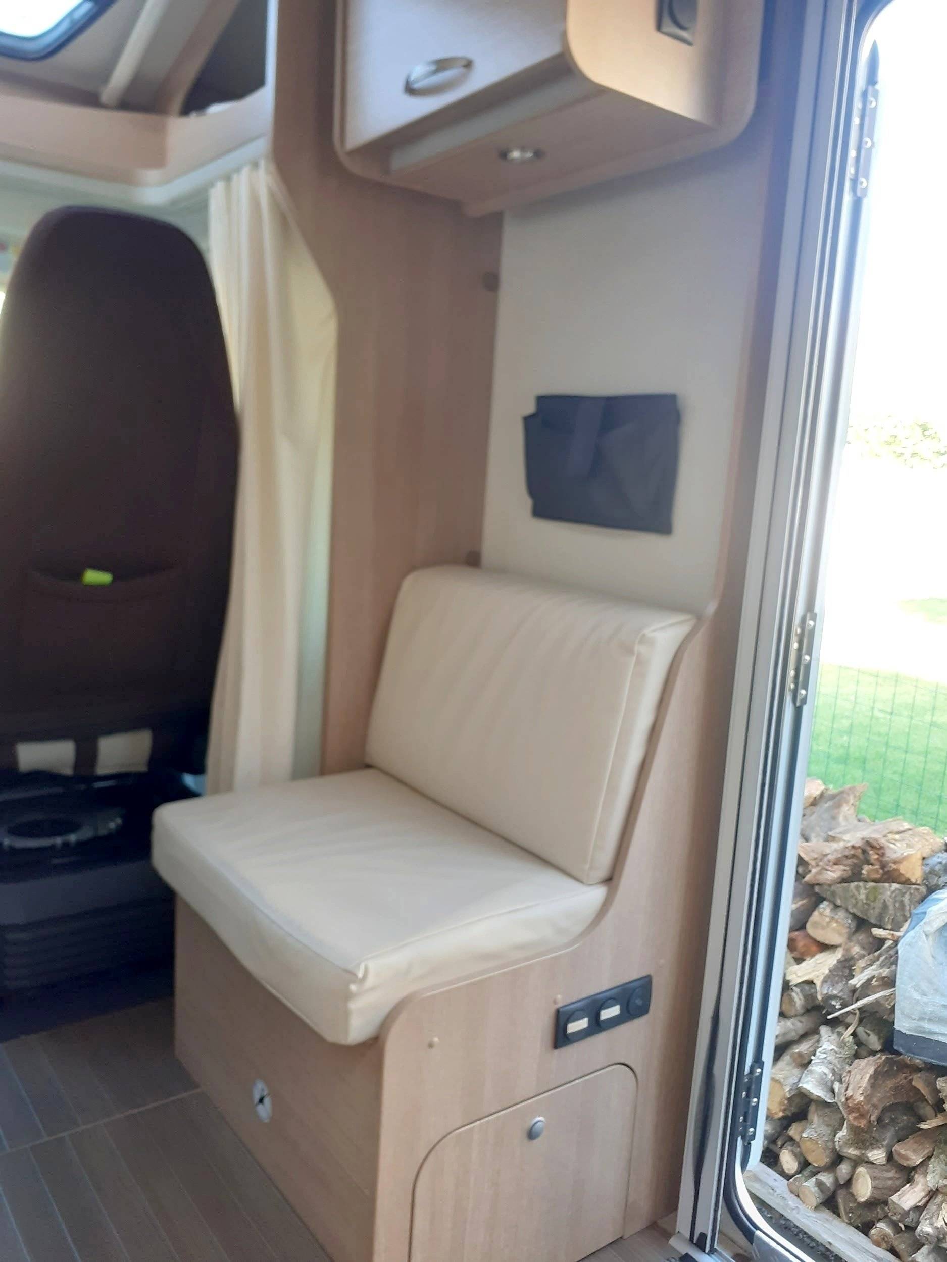 Comedor Fiat Ducato 2,2 l Multijet 130 ch. - Yescapa