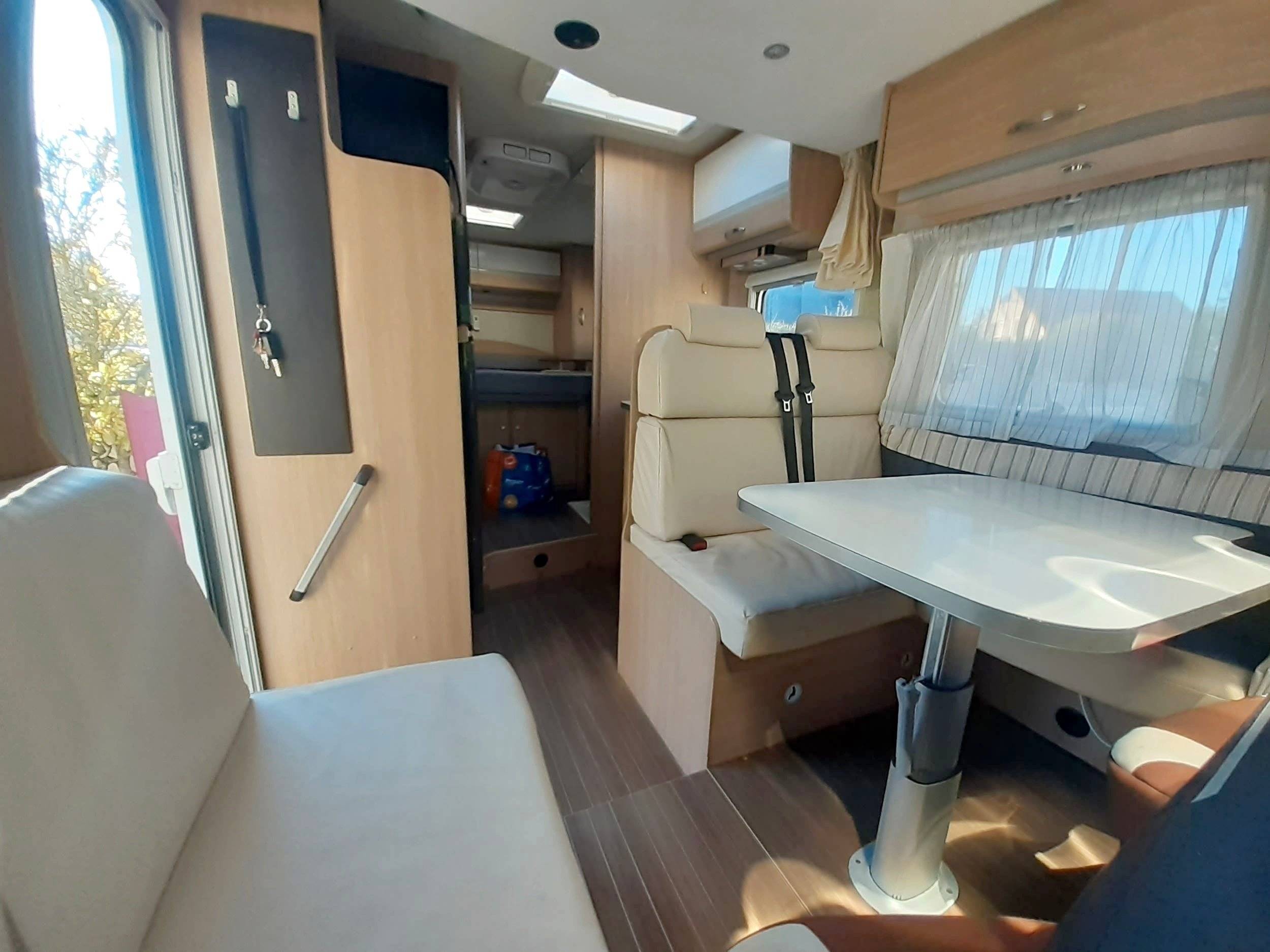 Comedor Fiat Ducato 2,2 l Multijet 130 ch. - Yescapa