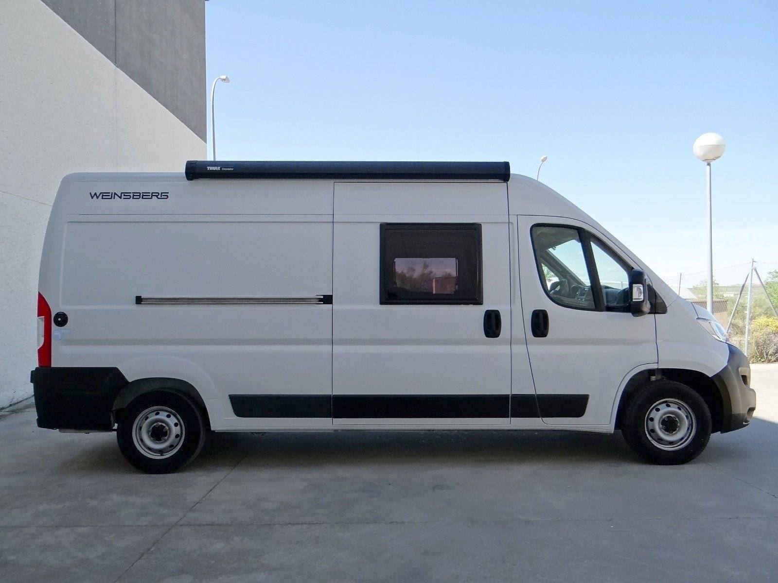 Vista de 3/4 Fiat Ducato 2,2 l 115 ch - Yescapa