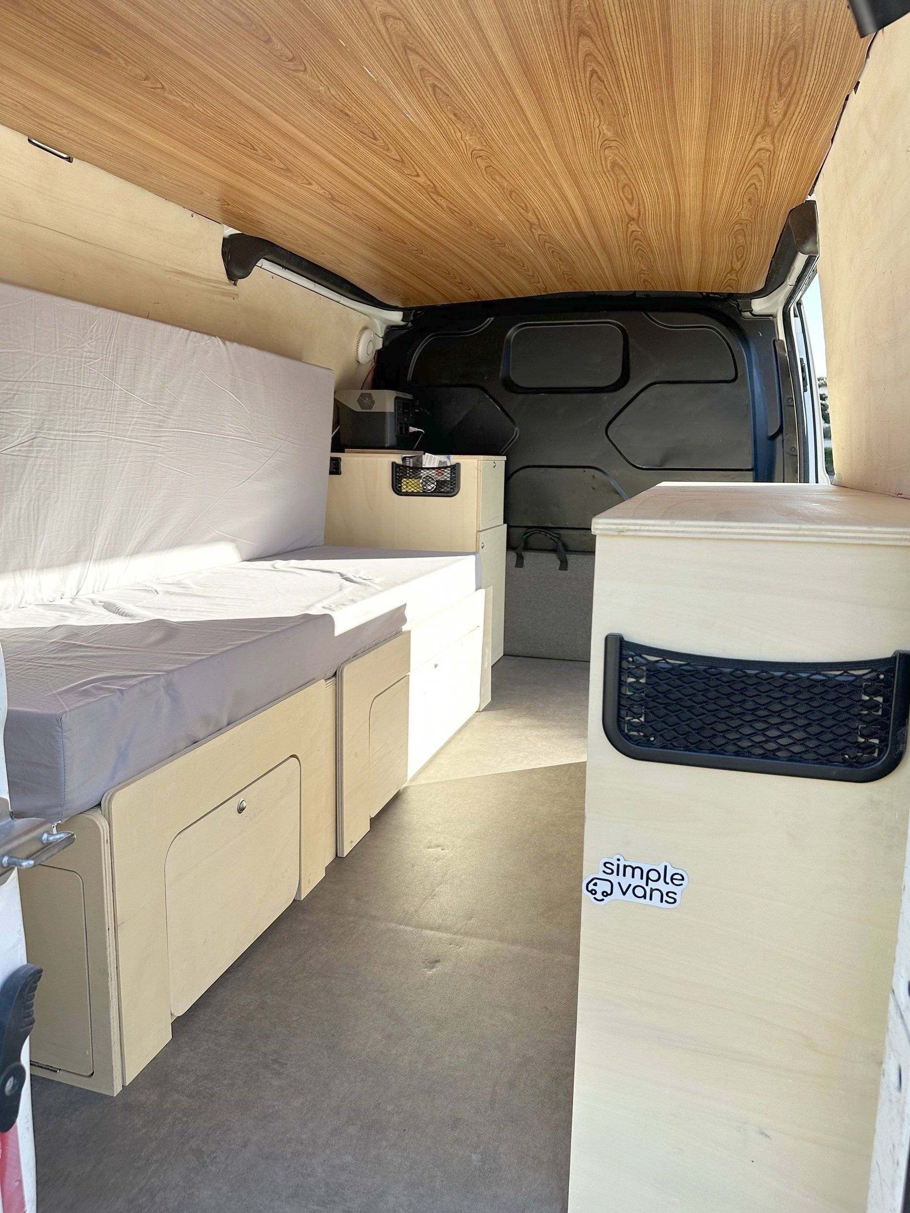 Couchages Ford Custom 2,2 l 125 ch - Yescapa