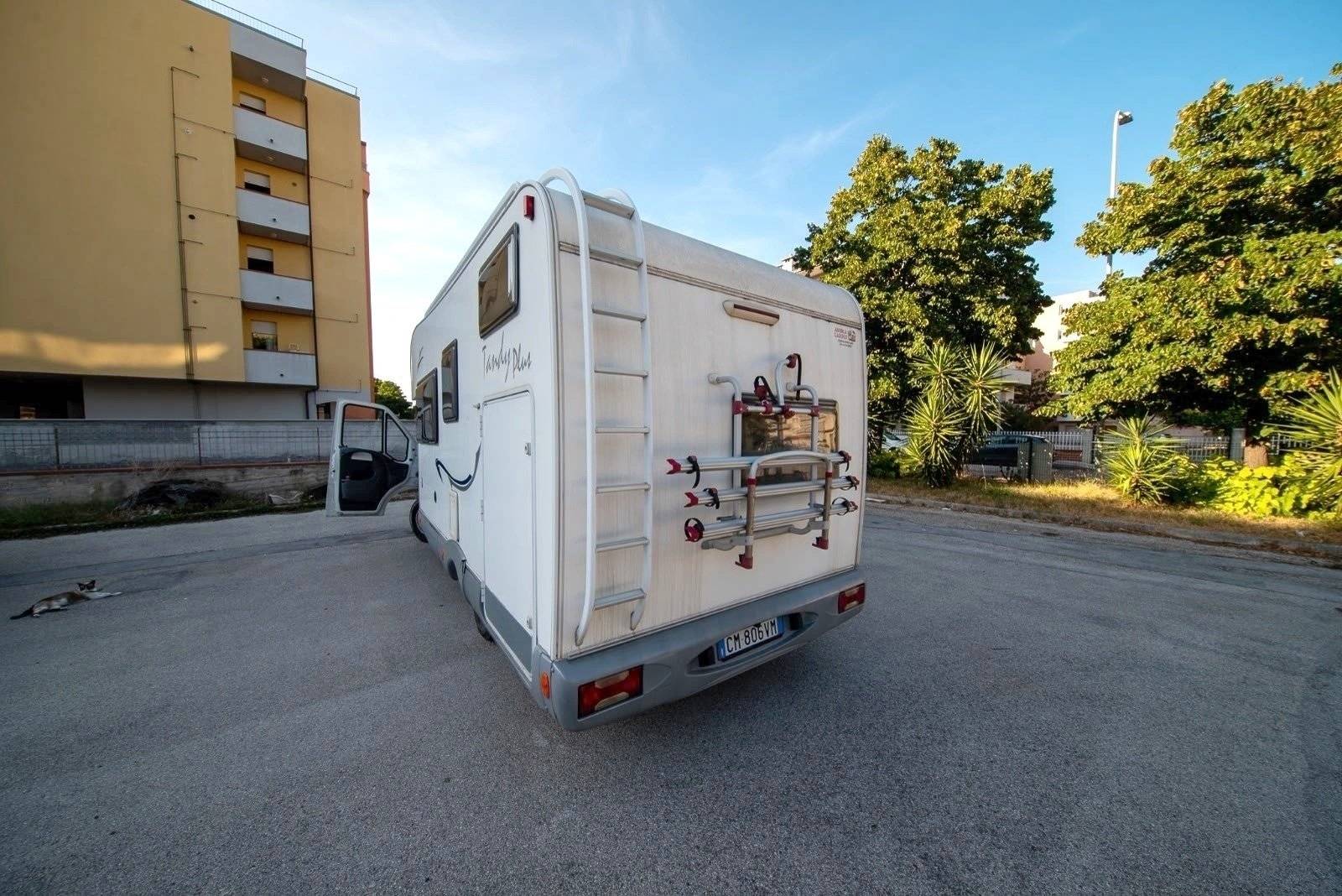 Mclouis McLouis Tandy