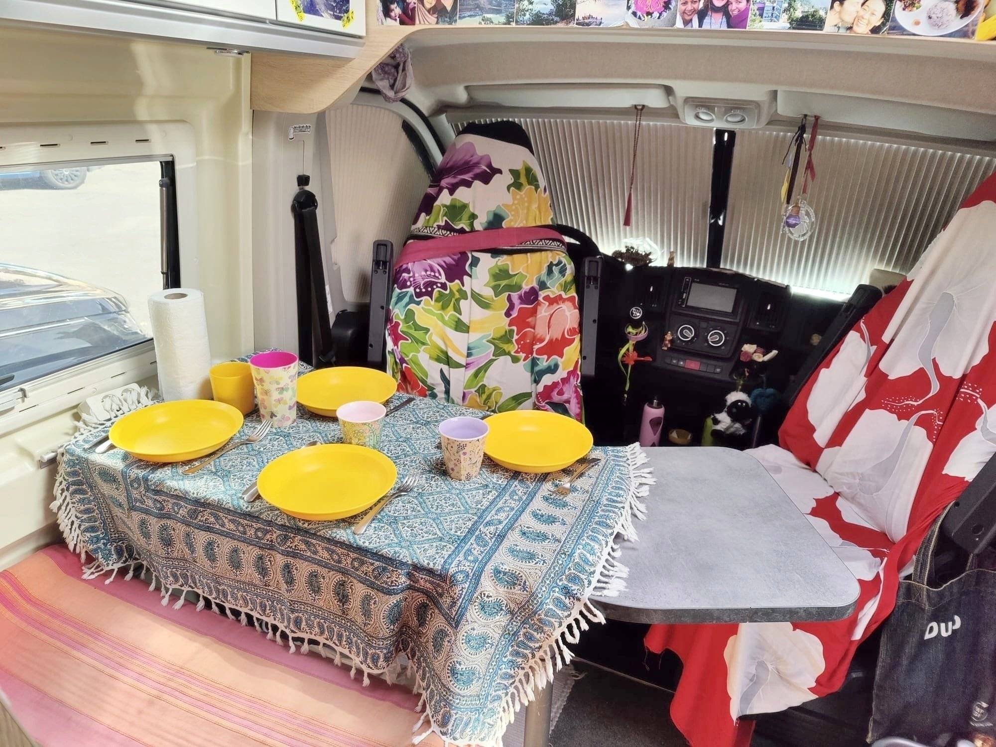 Comedor Citroën - Yescapa