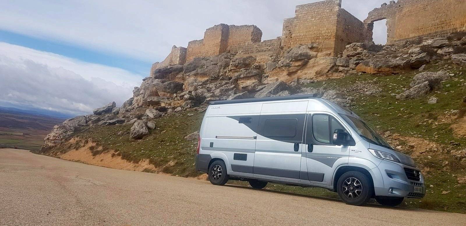 Juliá Camper Fiat 130 Caballos