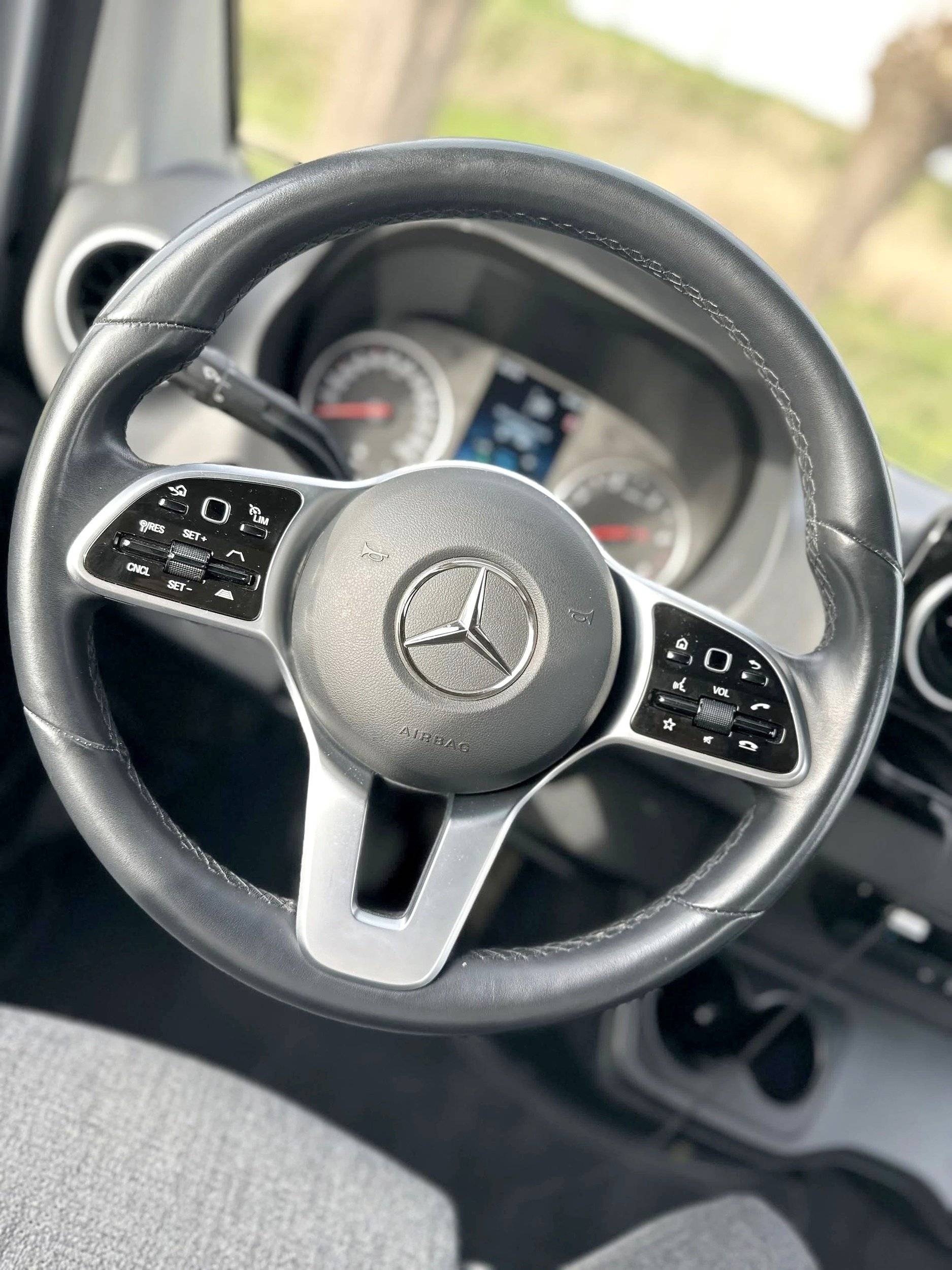 Mercedes-Benz 