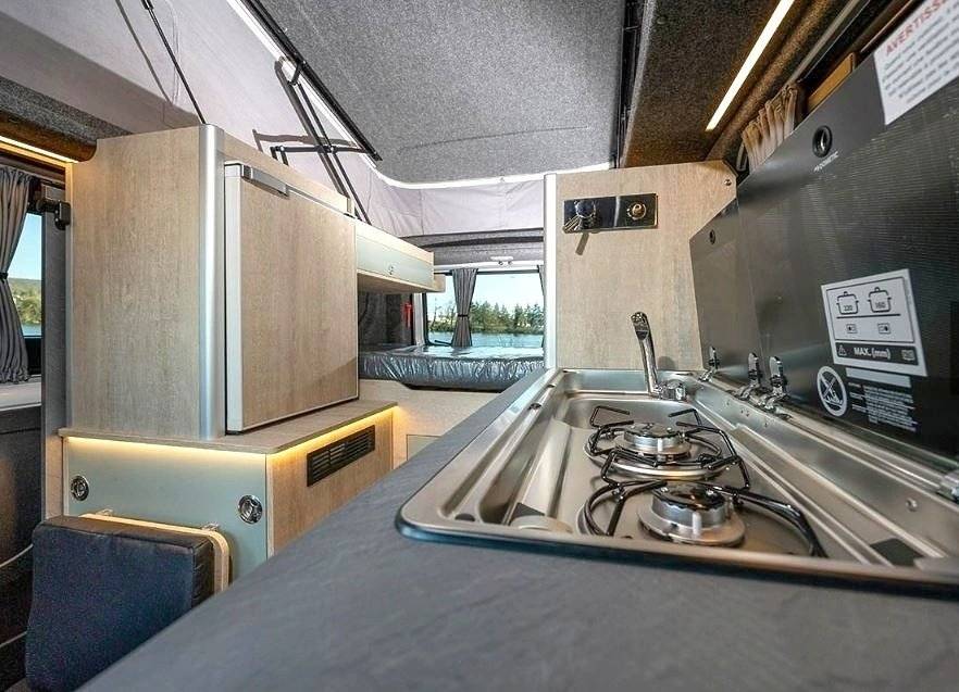 Angolo cucina Ford Transit 2,0 l 170 ch - Yescapa