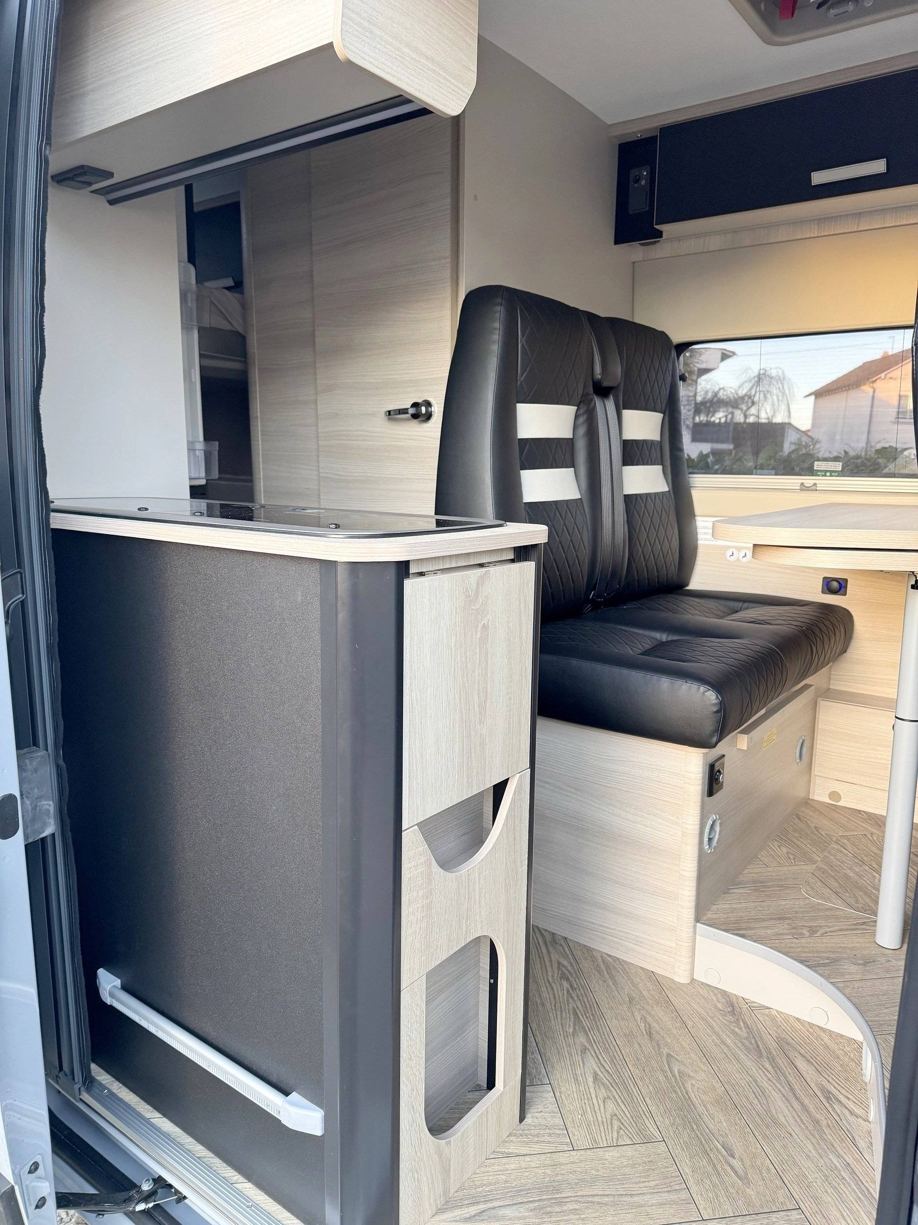 Coin repas Fiat Ducato 2,2 l Multijet 130 ch. - Yescapa