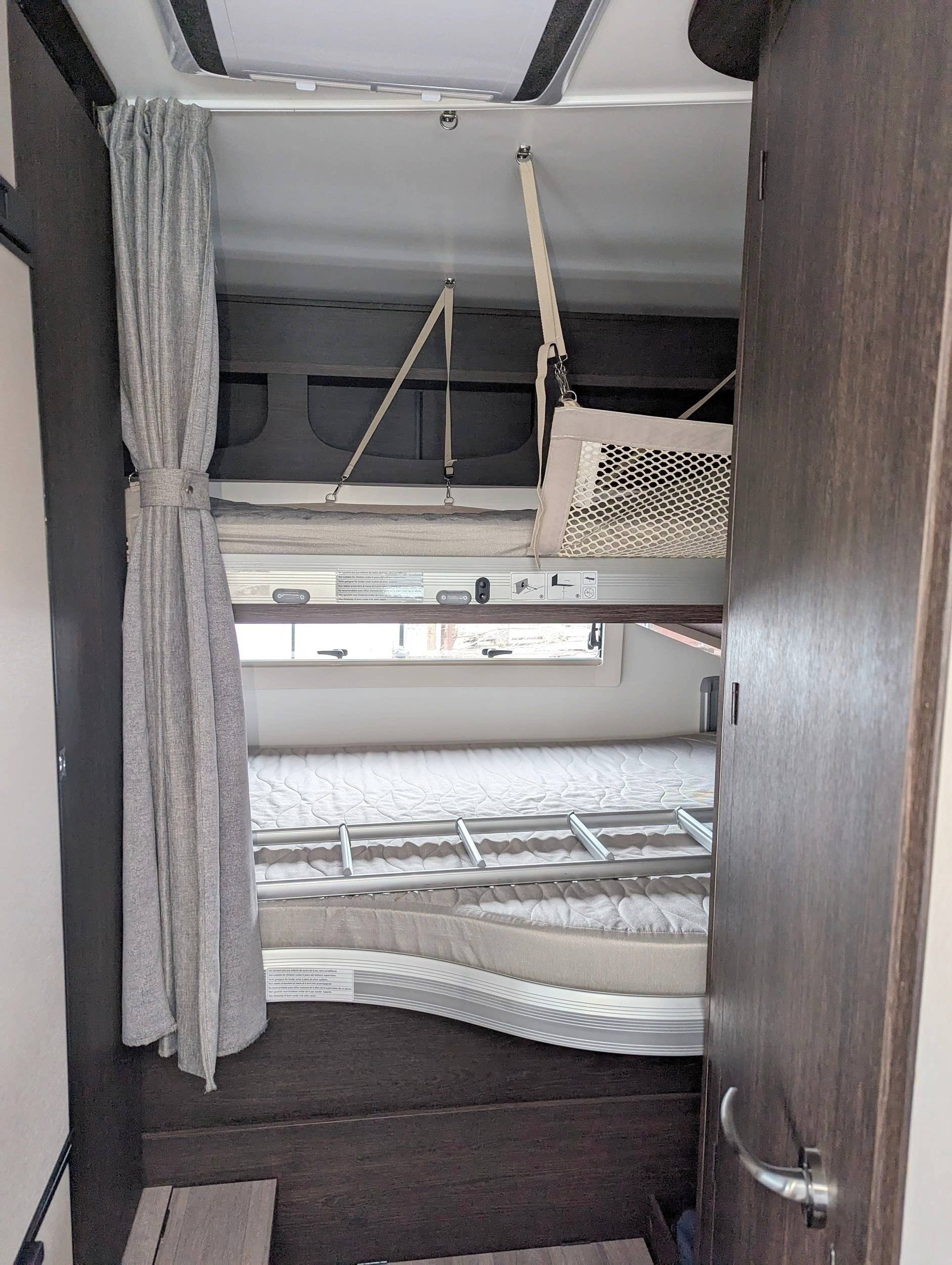 Couchages Ford - Yescapa