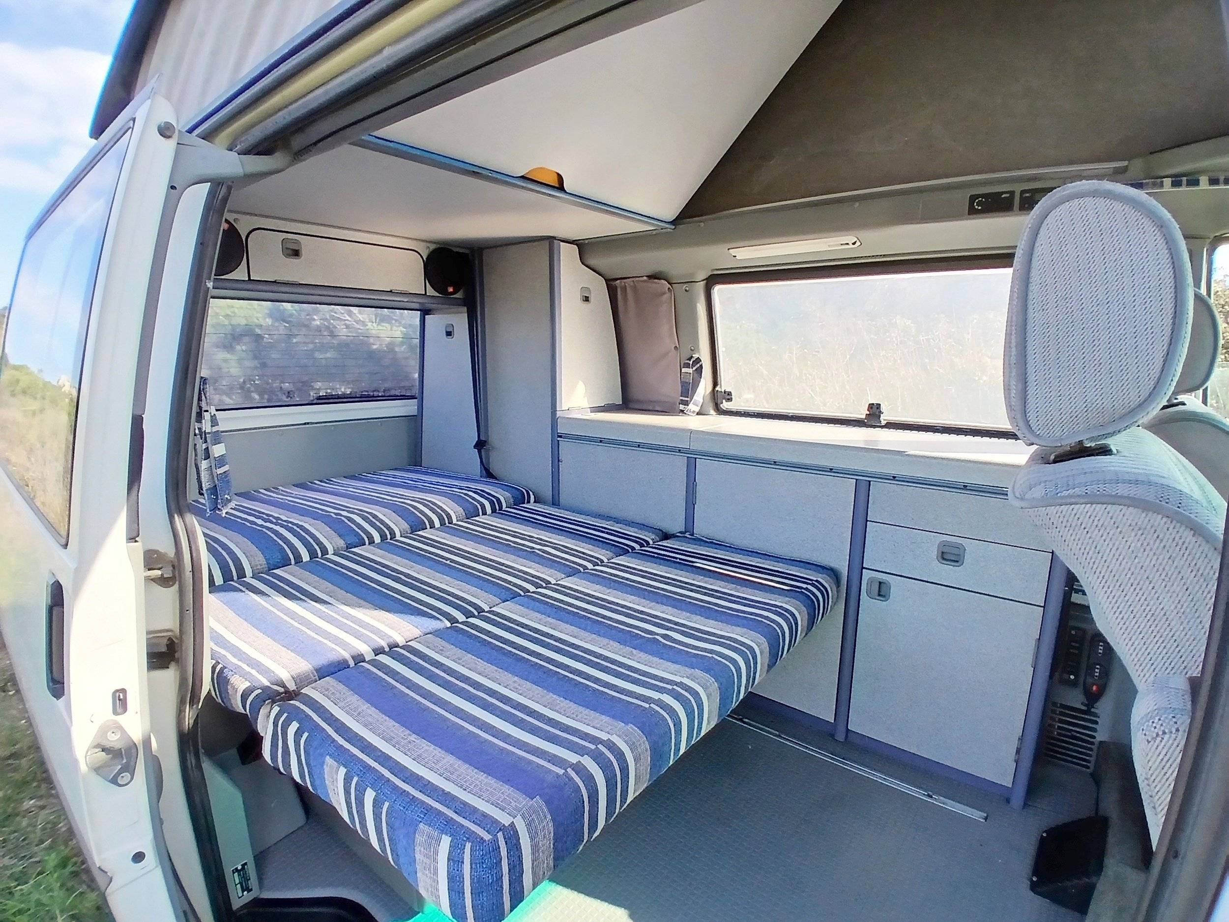 Berth Volkswagen t4 - Yescapa