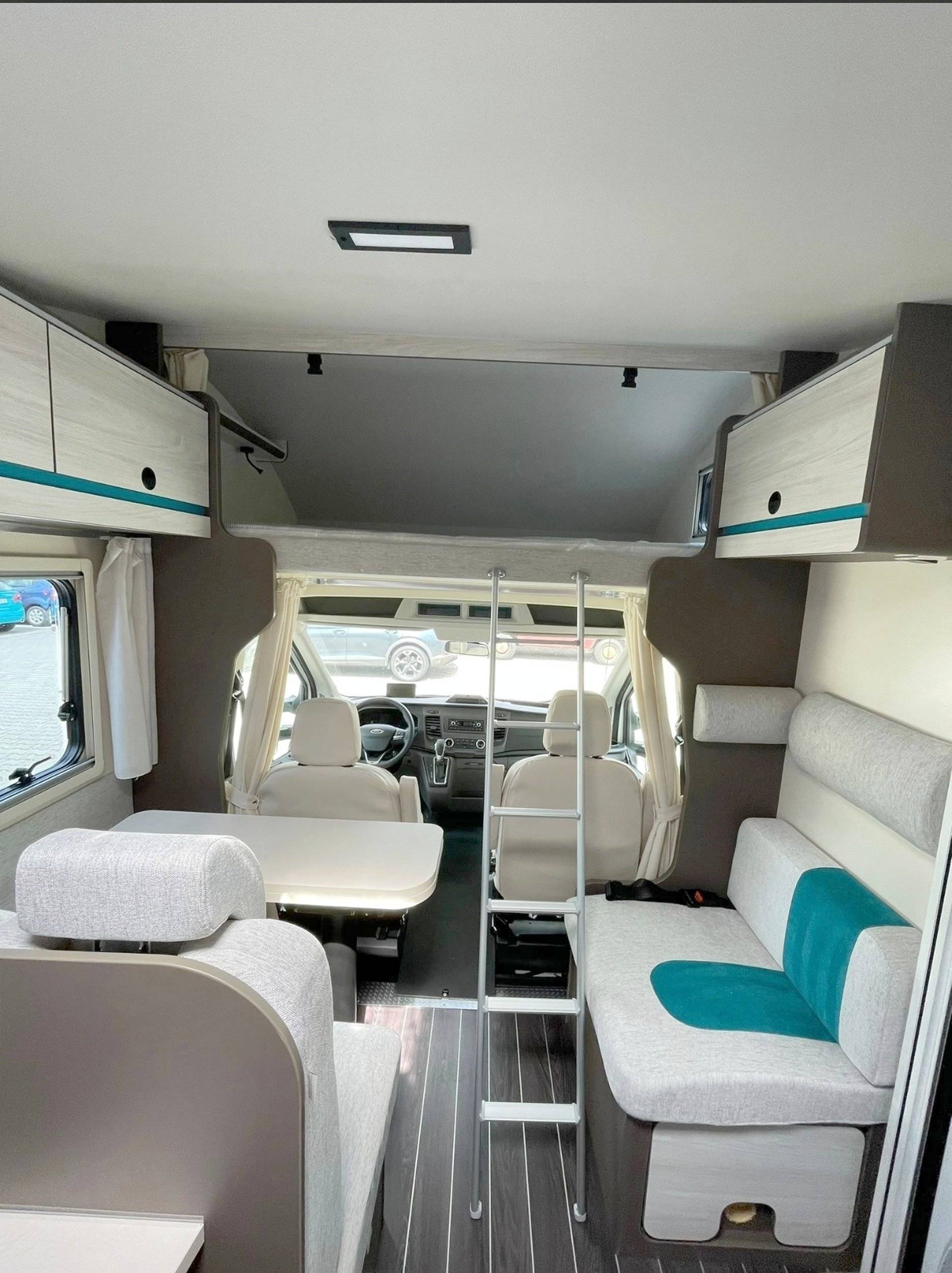 Essecke Ford Custom 2,0 l 130 ch - Yescapa