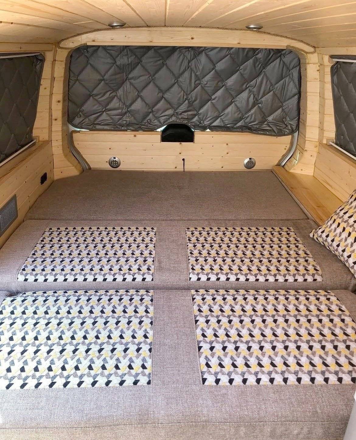 Slaapplaatsen Volkswagen Volkswagen Transporter - Yescapa