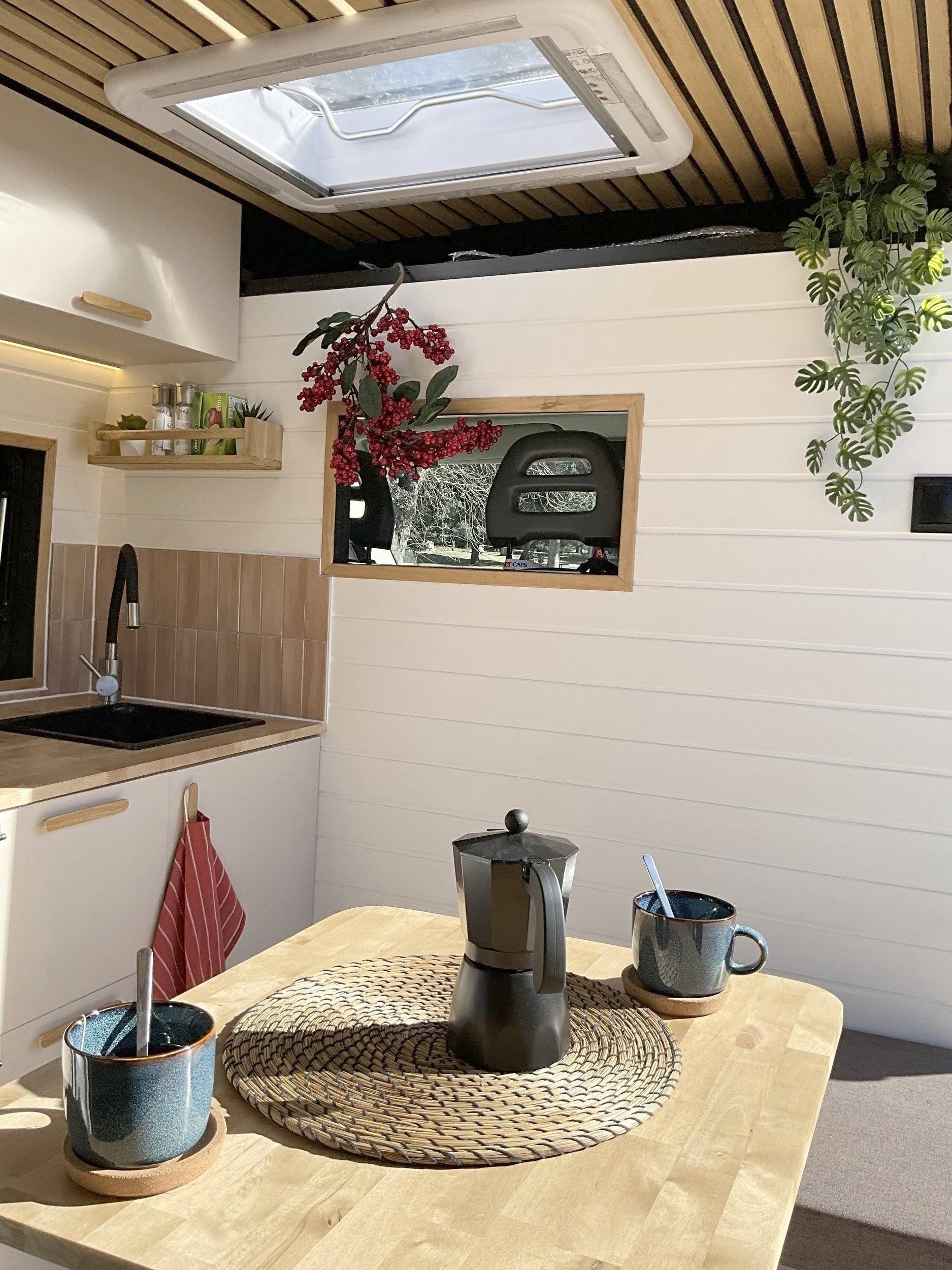 Menjador Opel - Yescapa