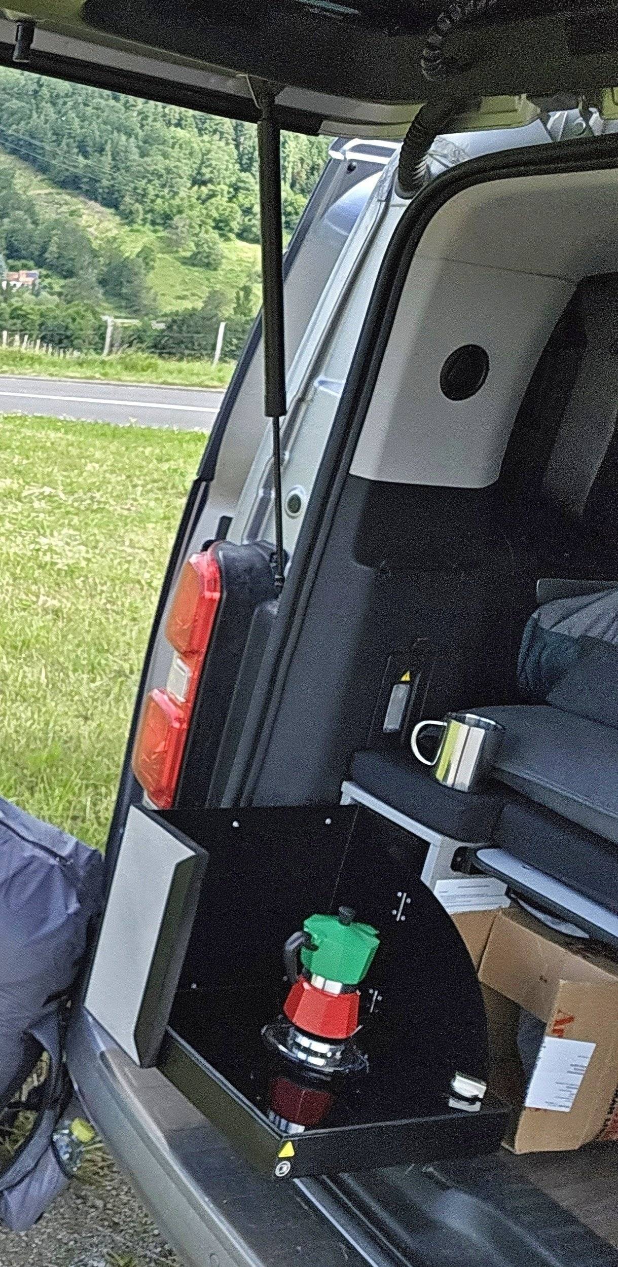 Kitchenette Opel Zafira life - Yescapa