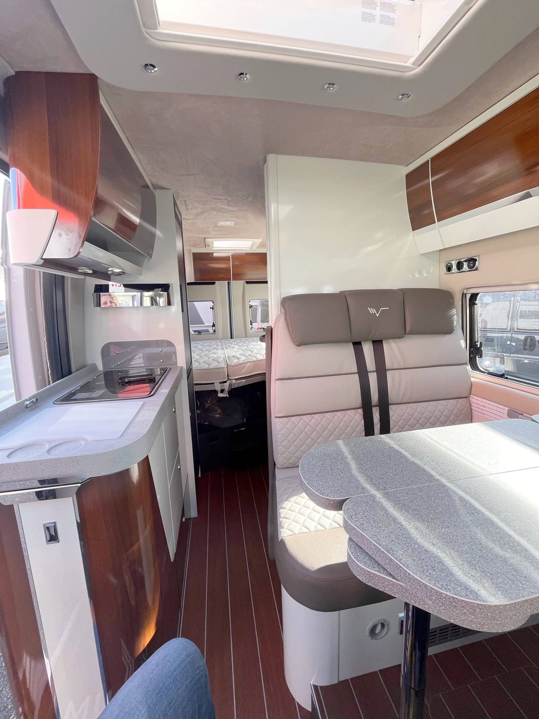 Comedor Fiat Ducato 2,2 l Multijet 130 ch. - Yescapa