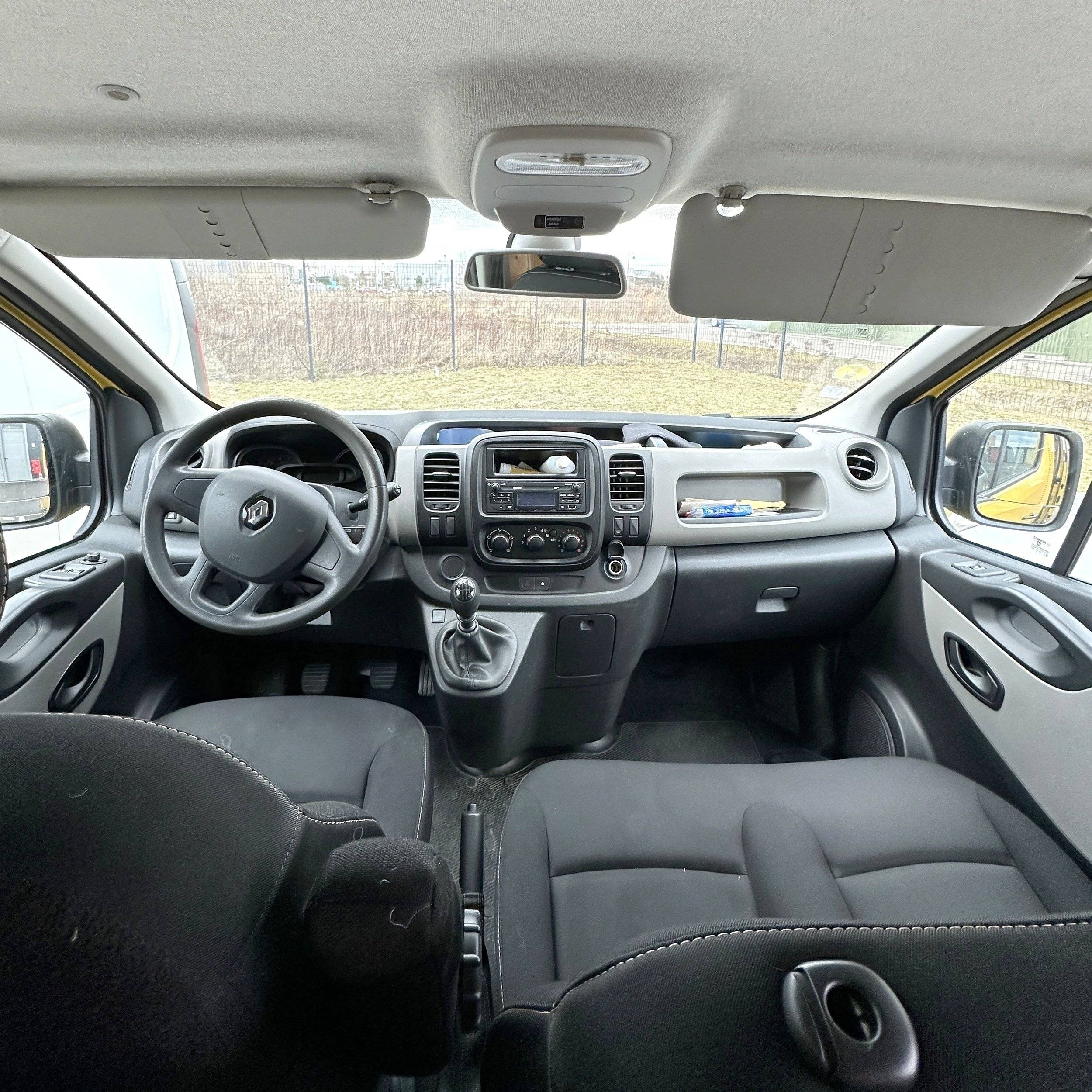 East Van RENAULT TRAFIC