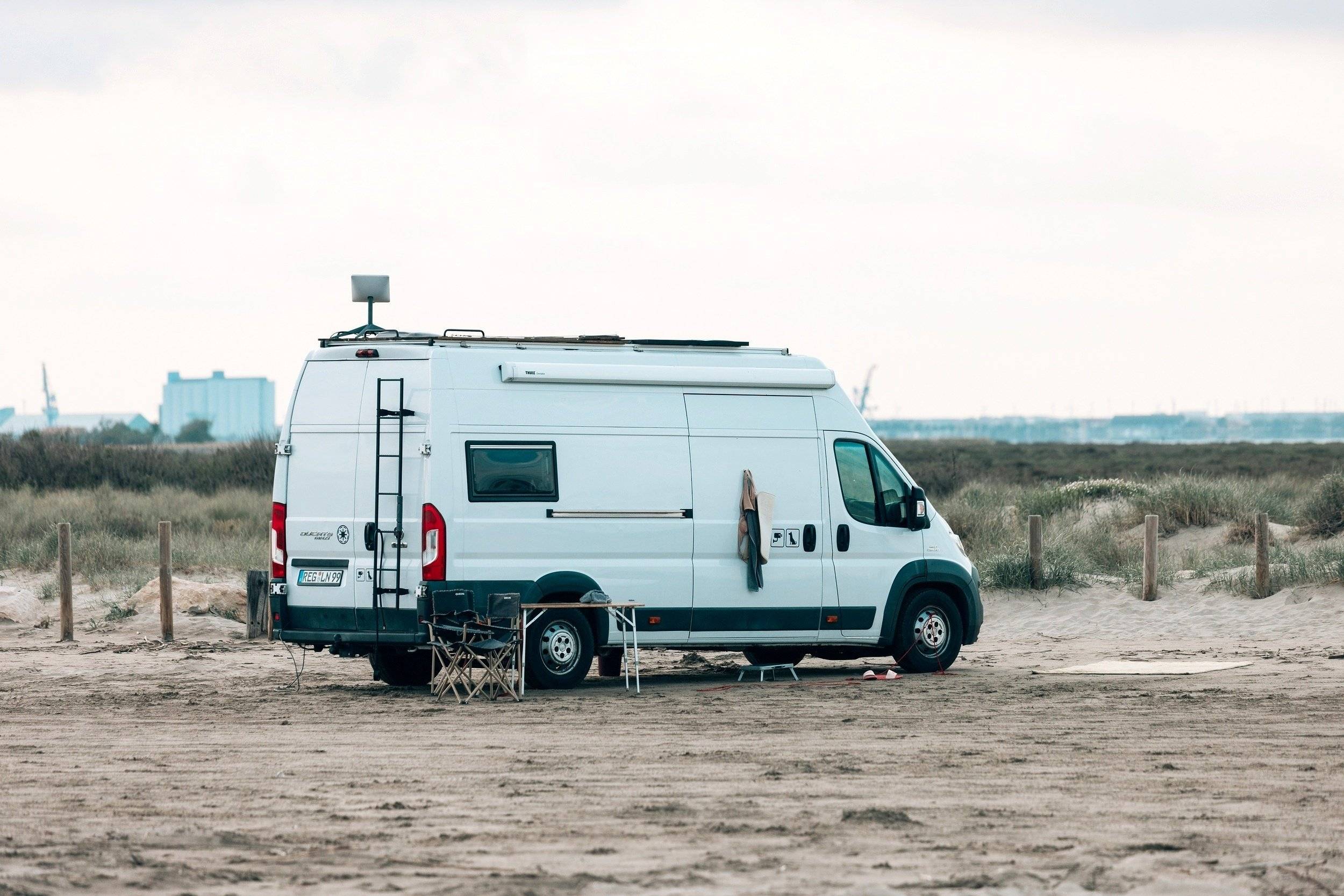 Ansicht von hinten Fiat Ducato 3,3t MH2, 2,3l multijet 120 ch - Yescapa