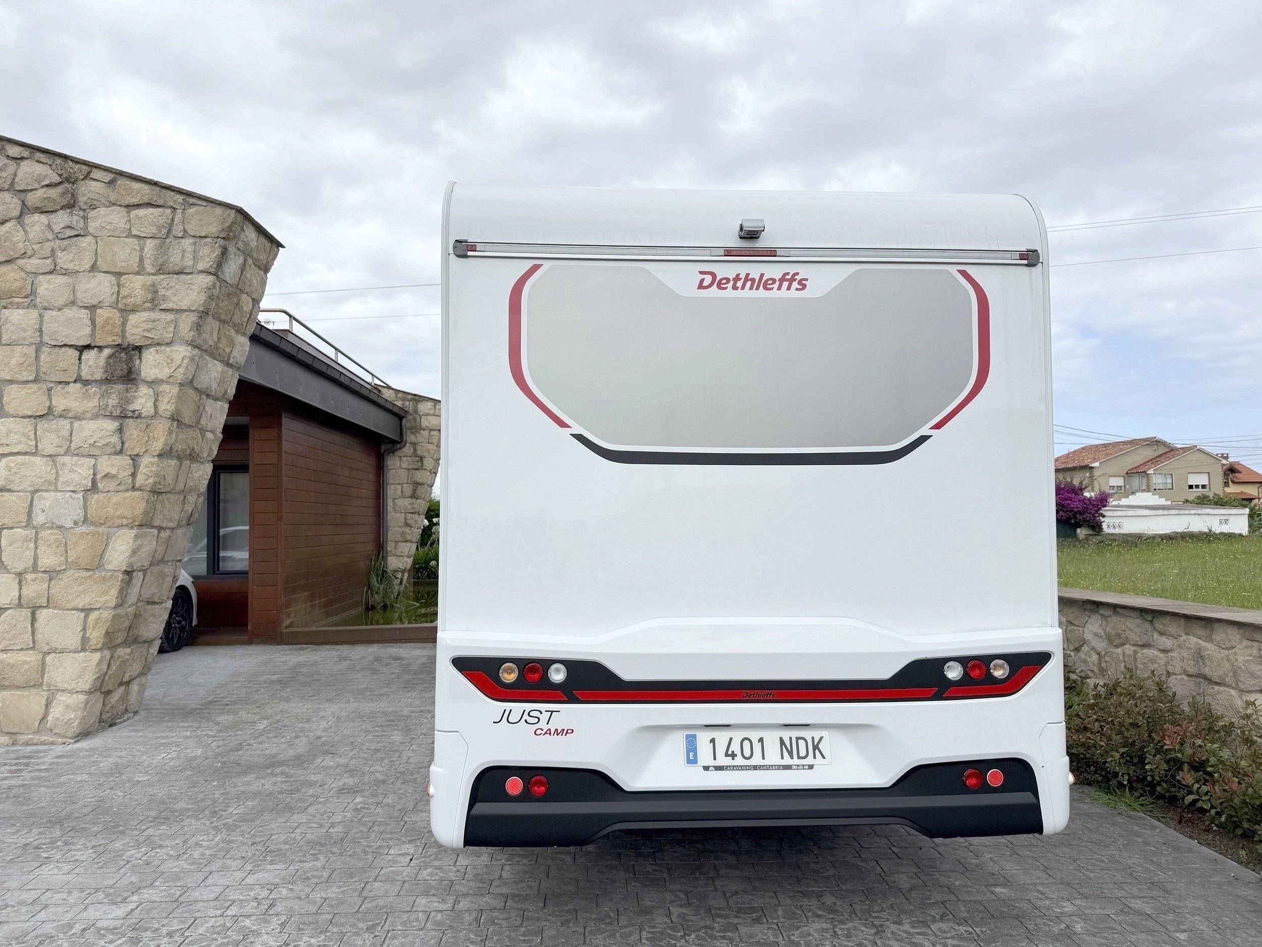 Dethleffs T 7052 DBM