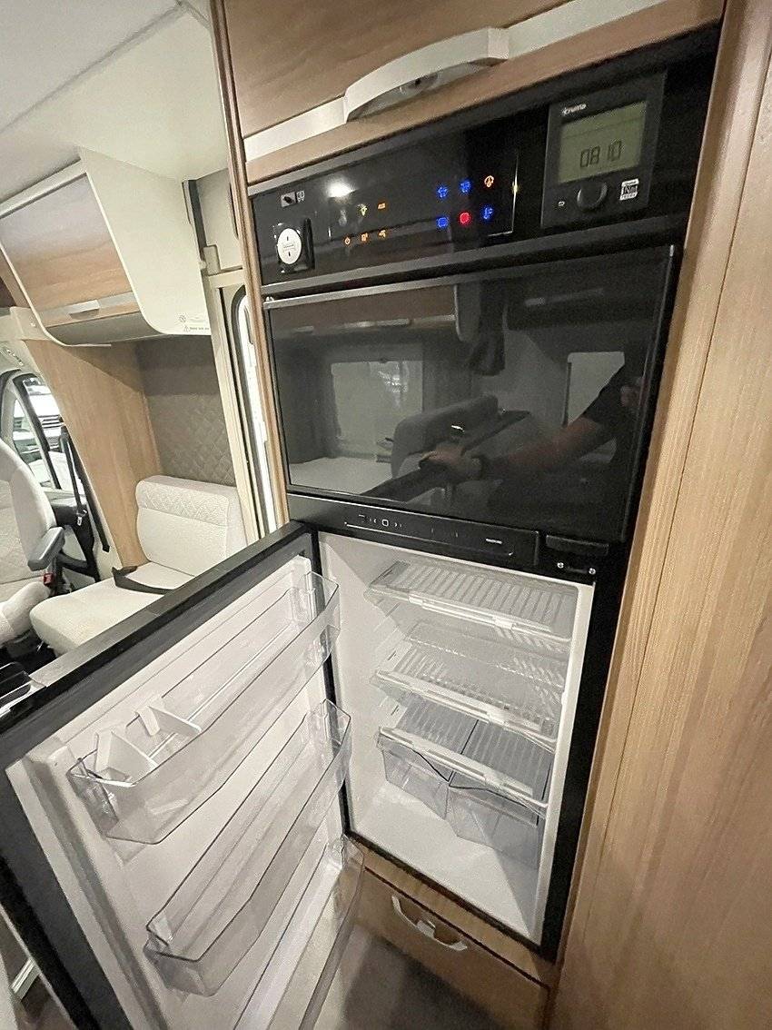 Adria ADRIA CORAL AXESS XL 670 DK