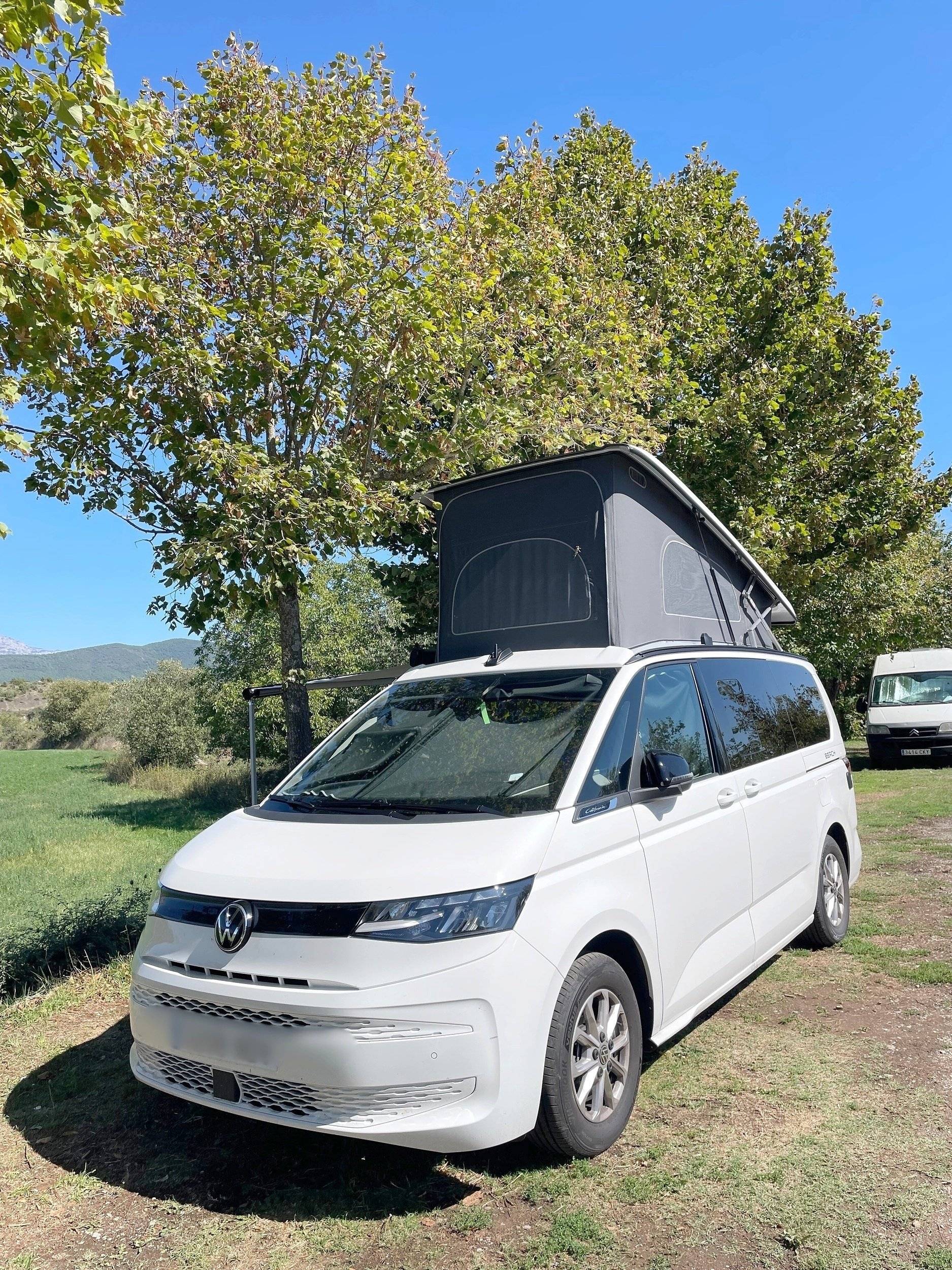 Voorkant 3/4 Volkswagen - Yescapa