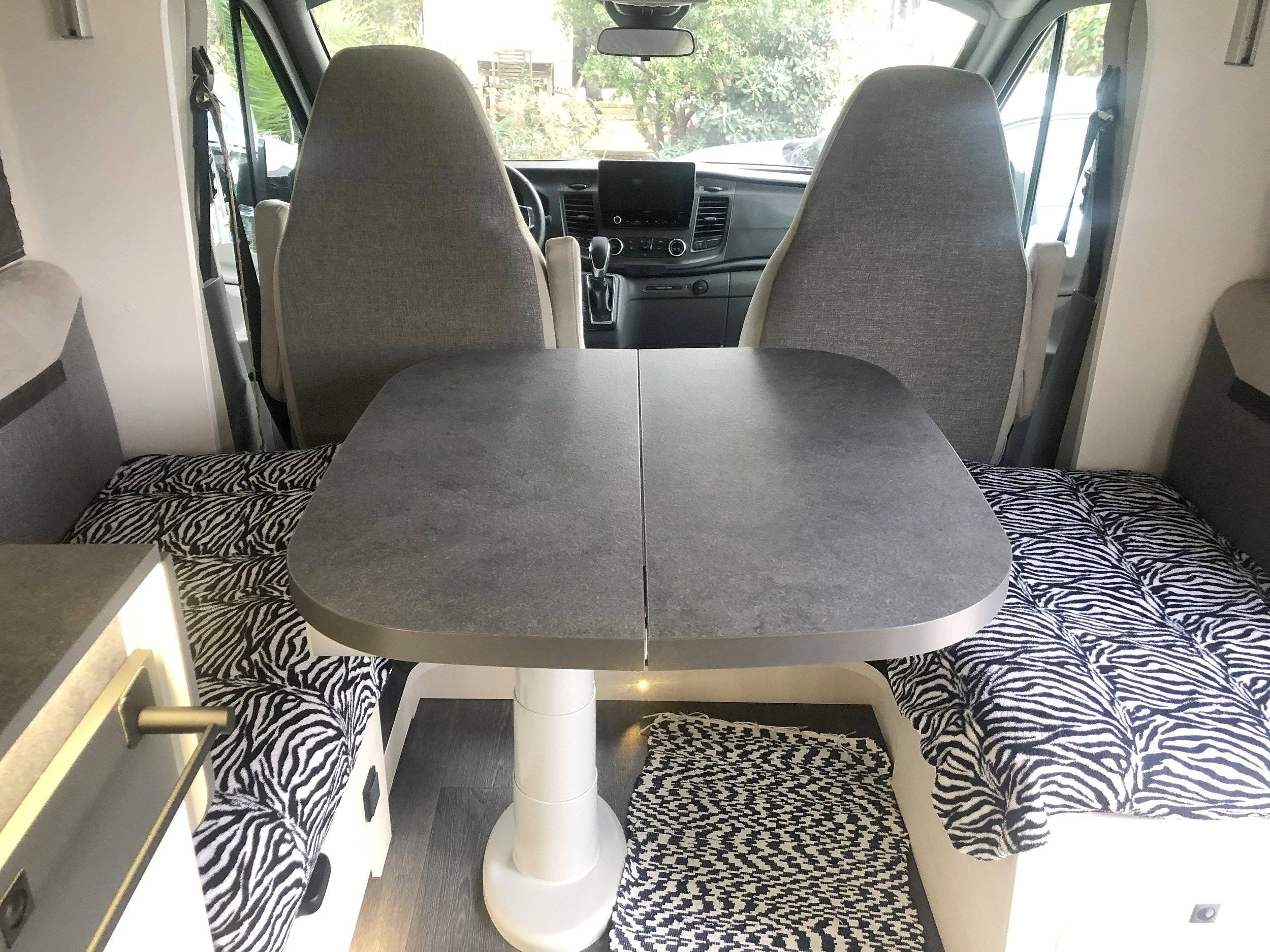 Challenger 328 Graphite Premium